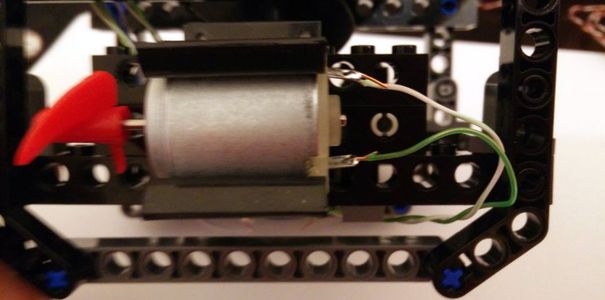 Make a Lego ROV Part 1 - the ROV : 11 Steps (with Pictures) - Instructables