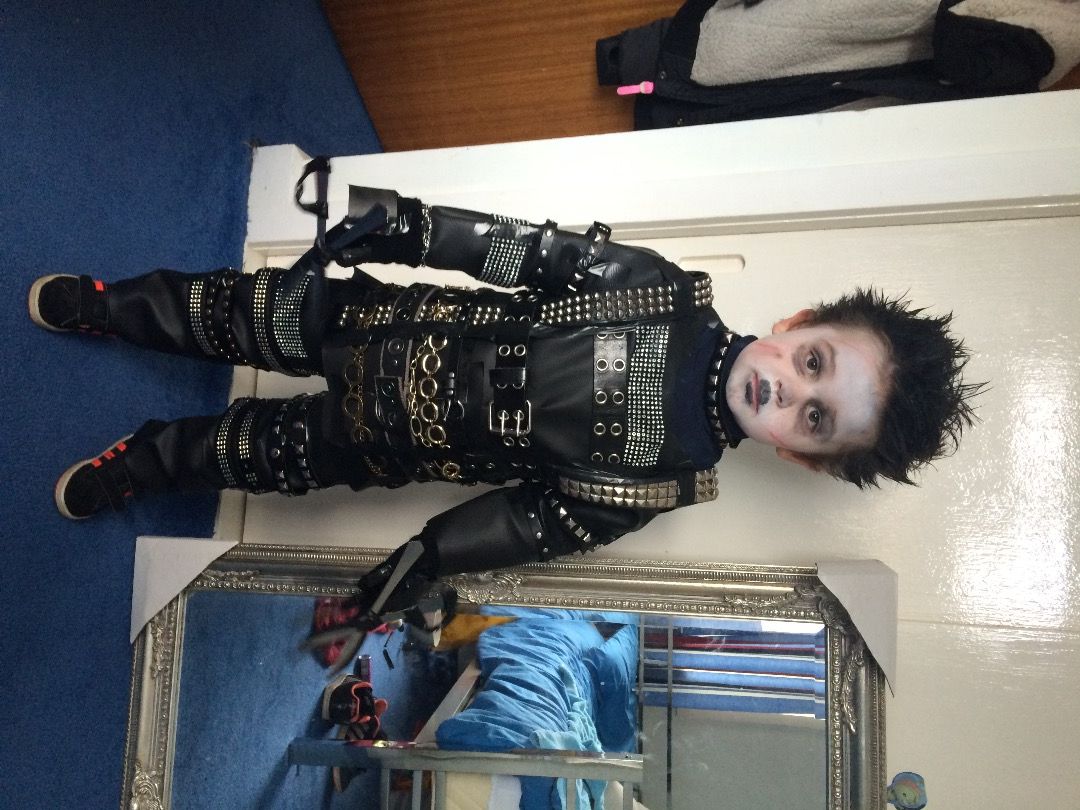 Simple (yet Effective) Edward Scissorhands Costume for Kiddos