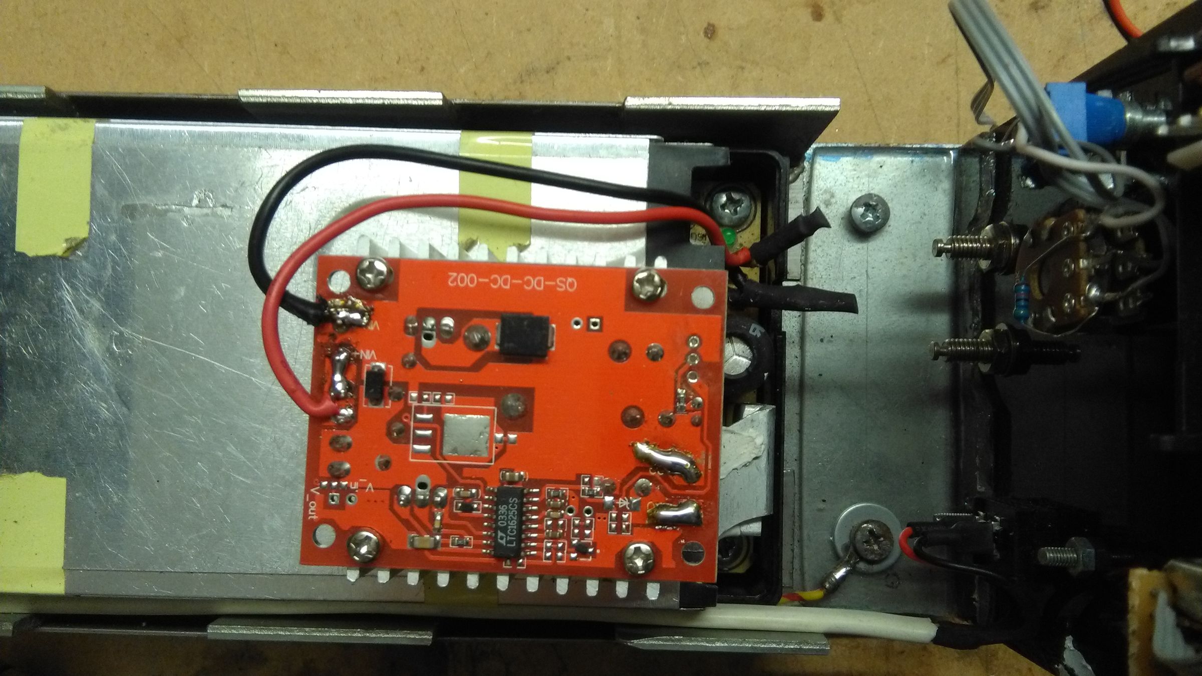 DIY Adjustable Bench Power Supply Build : 4 Steps (with Pictures