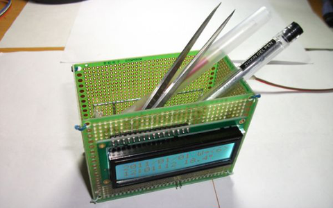 The Extension of DIY Clock :Electronic Calender of Pen Holder Shape