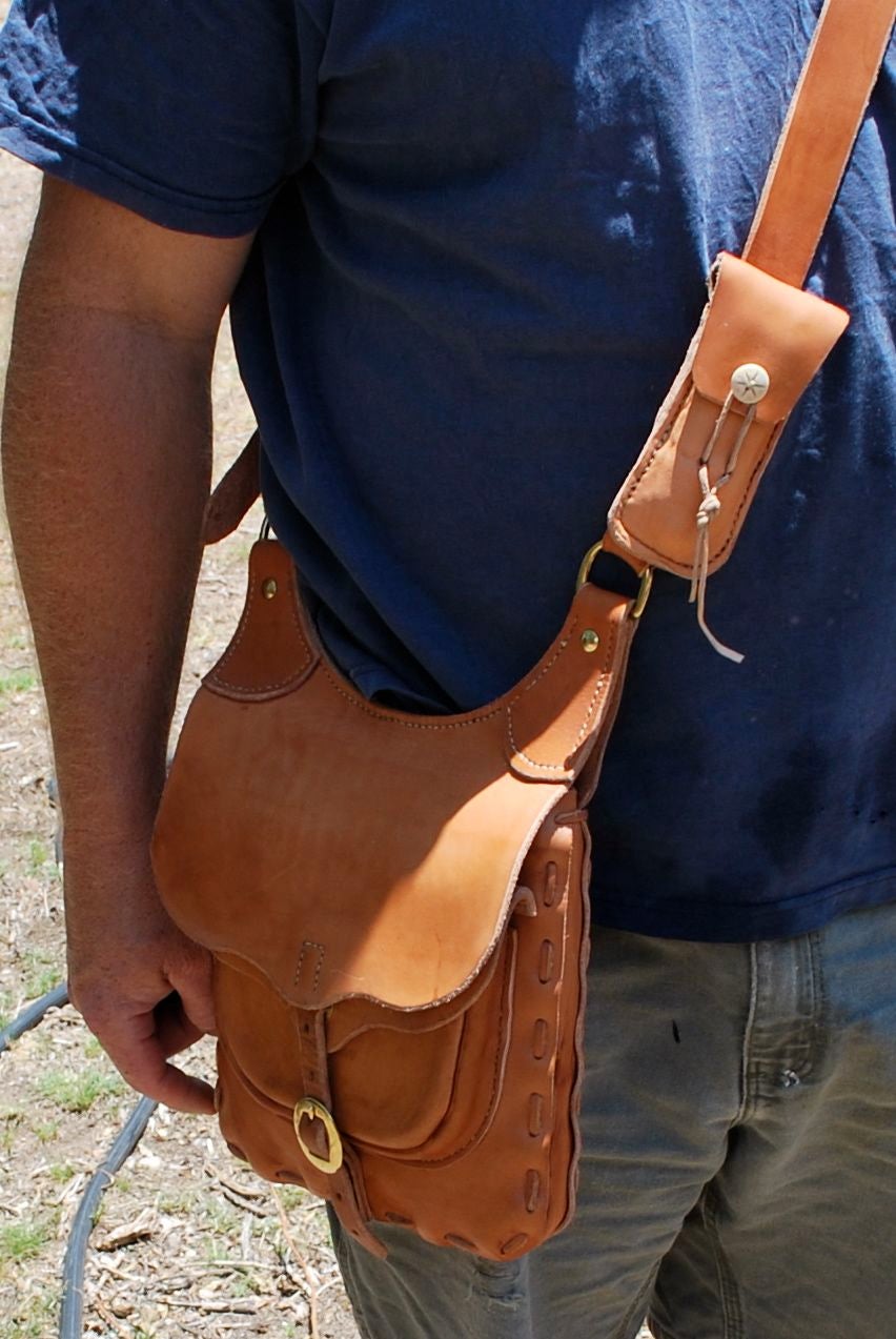 Making the 18th Century Possibles Bag 4 Steps (with Pictures