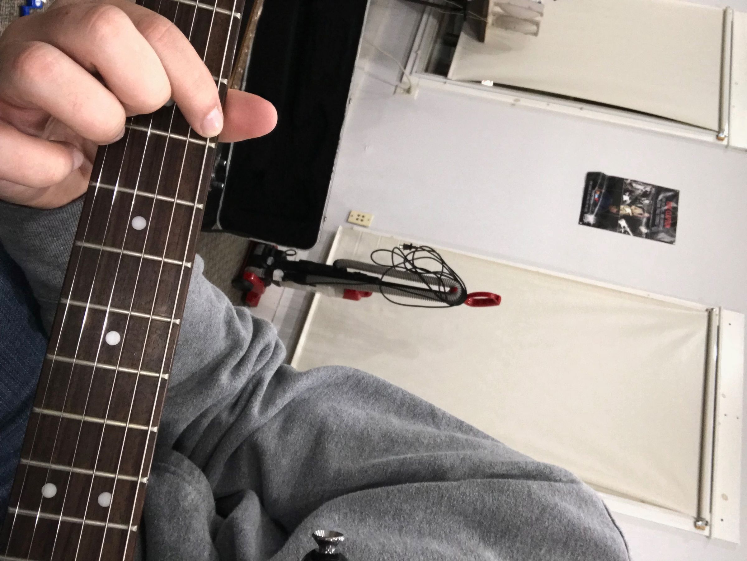 How to Replace Electric Guitar Strings 10 Steps Instructables