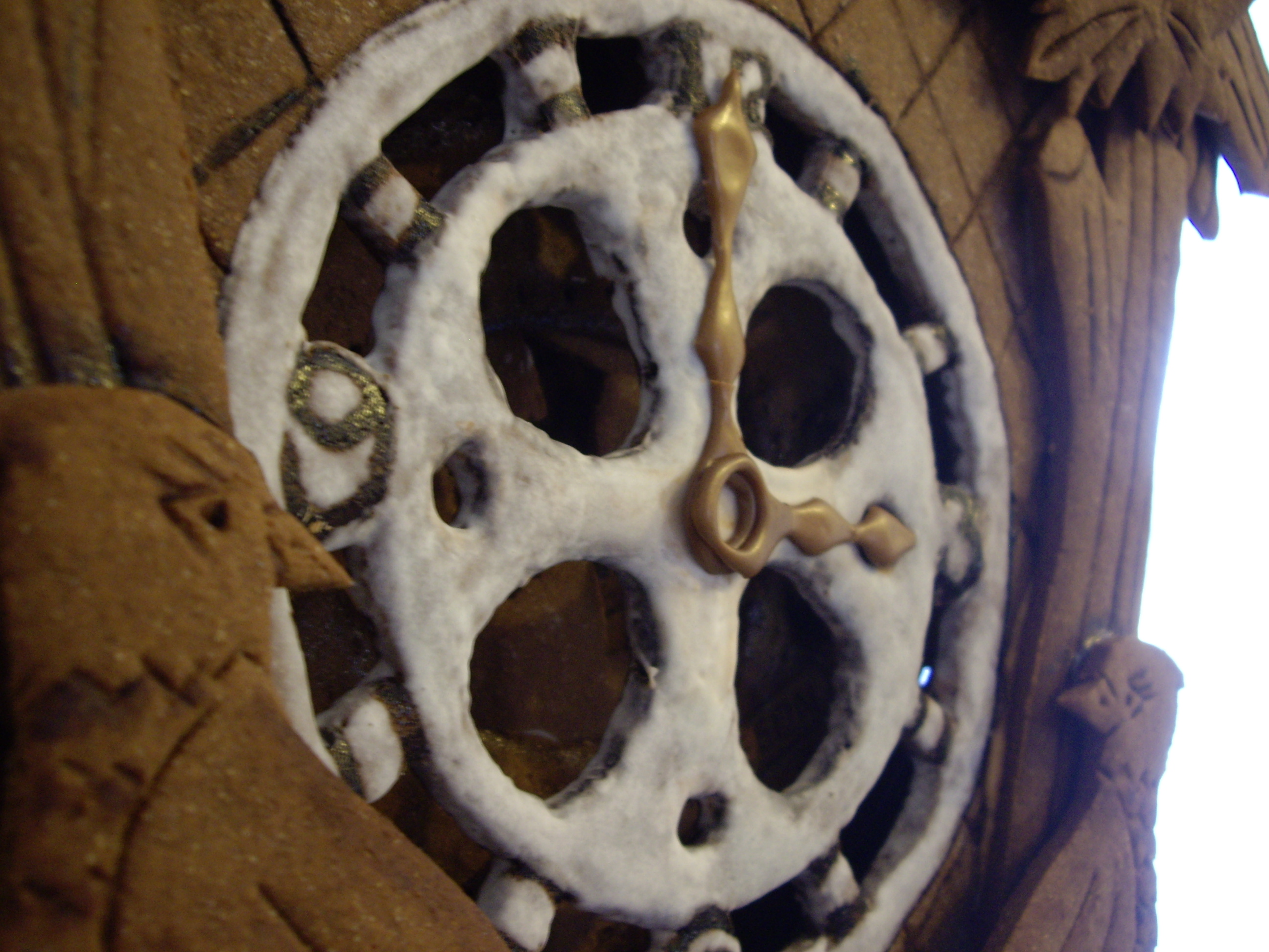 Edible Gingerbread Cuckoo Clock With Internal Gears 9 Steps (with