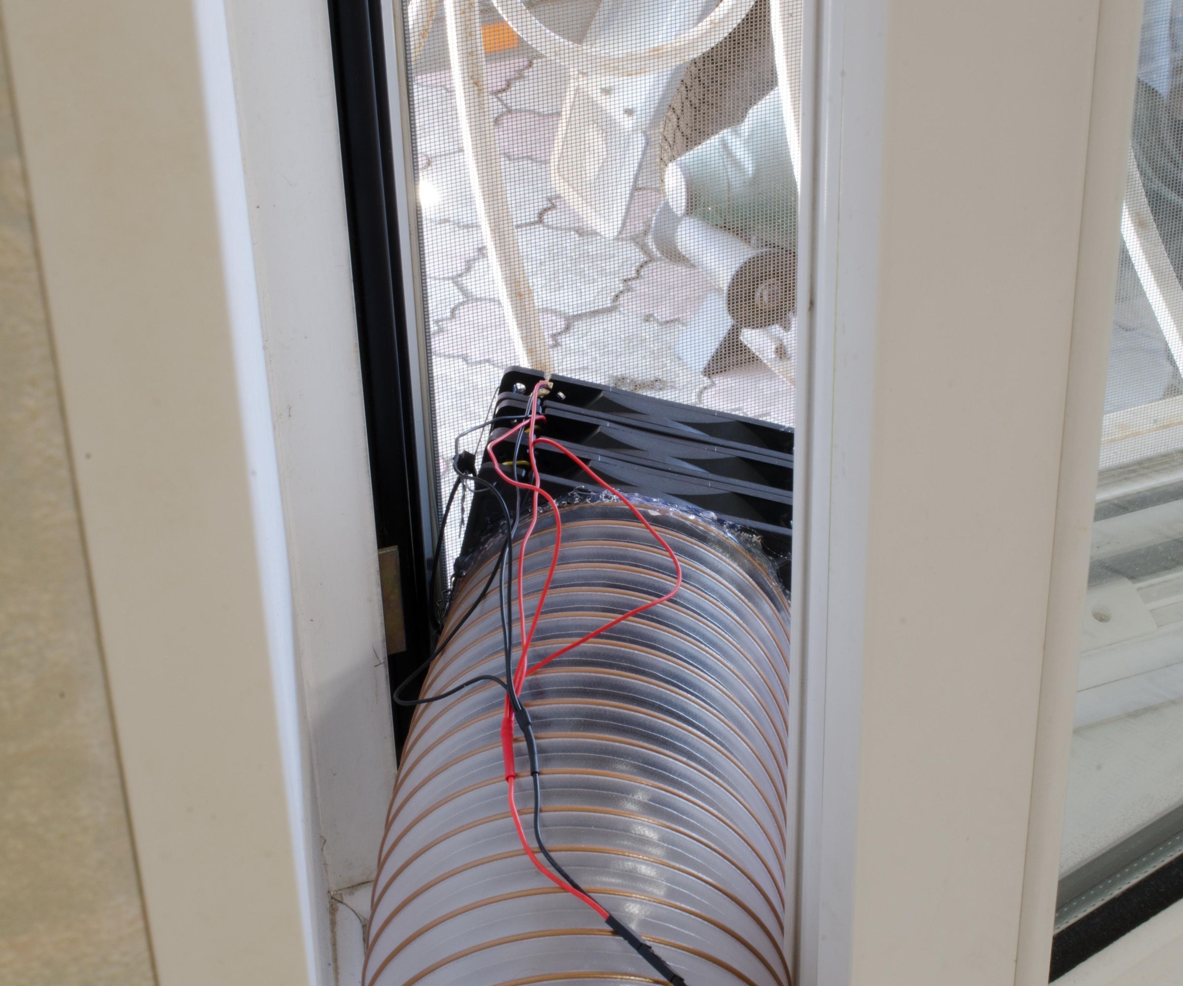 Simple Soldering Fumes Evacuator