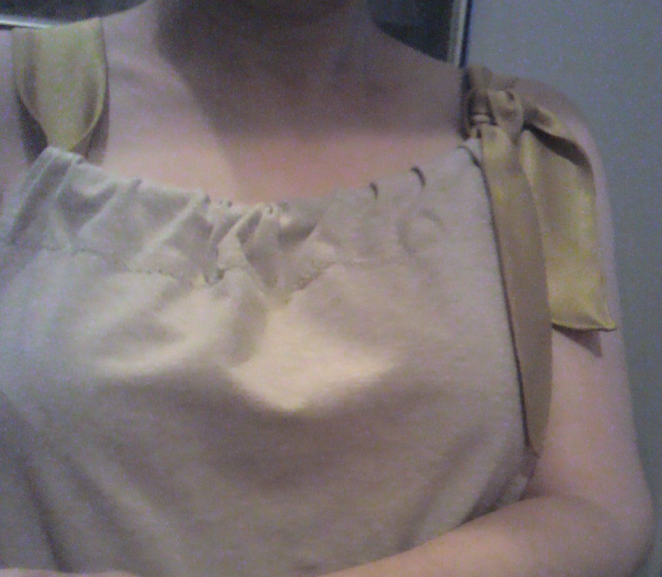 TOP WITH RIBBON