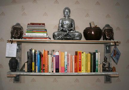 Pallet Wood Basic Bookshelf