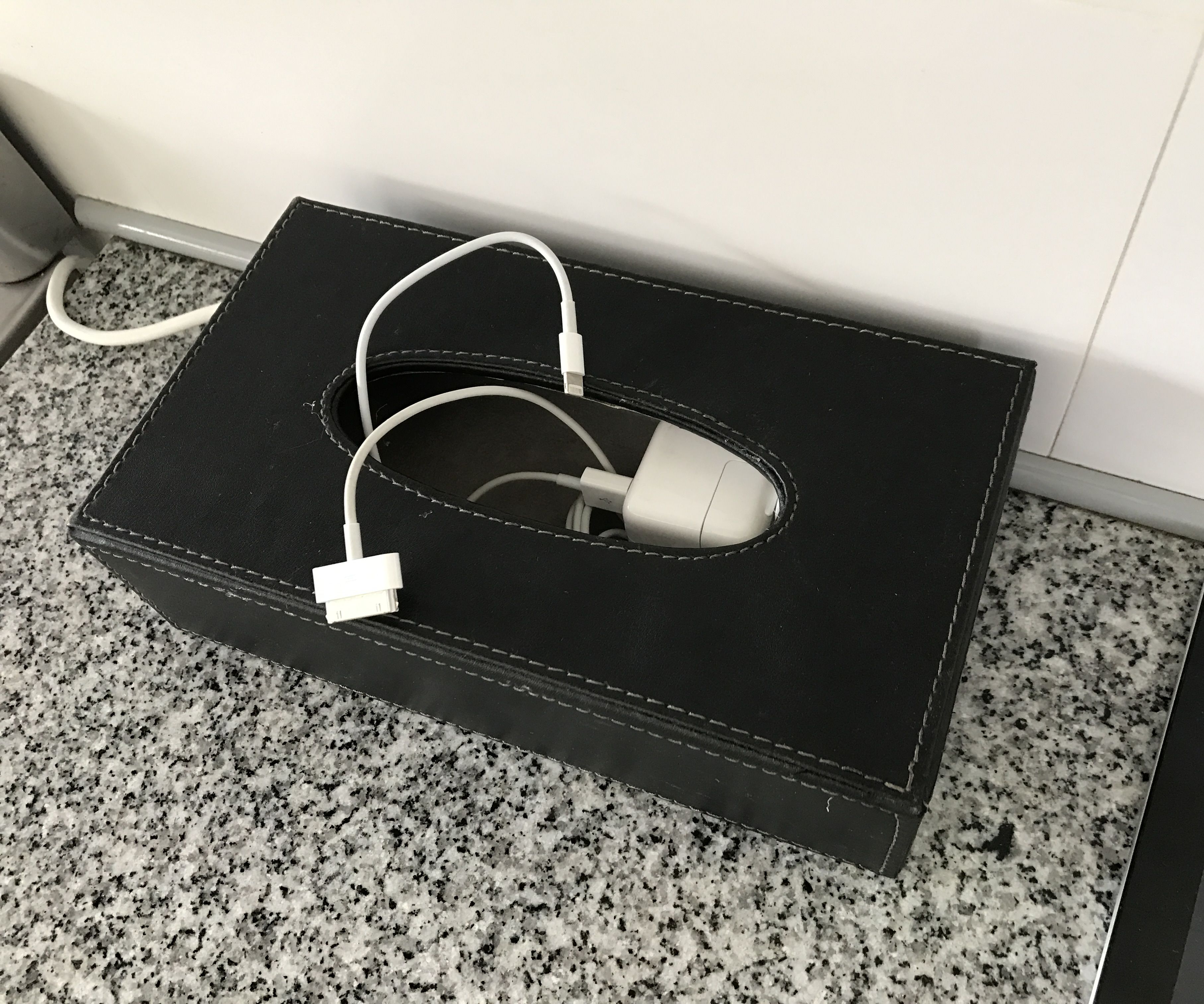 Estación De Carga Para Celulares Y Tablets - Charge Station