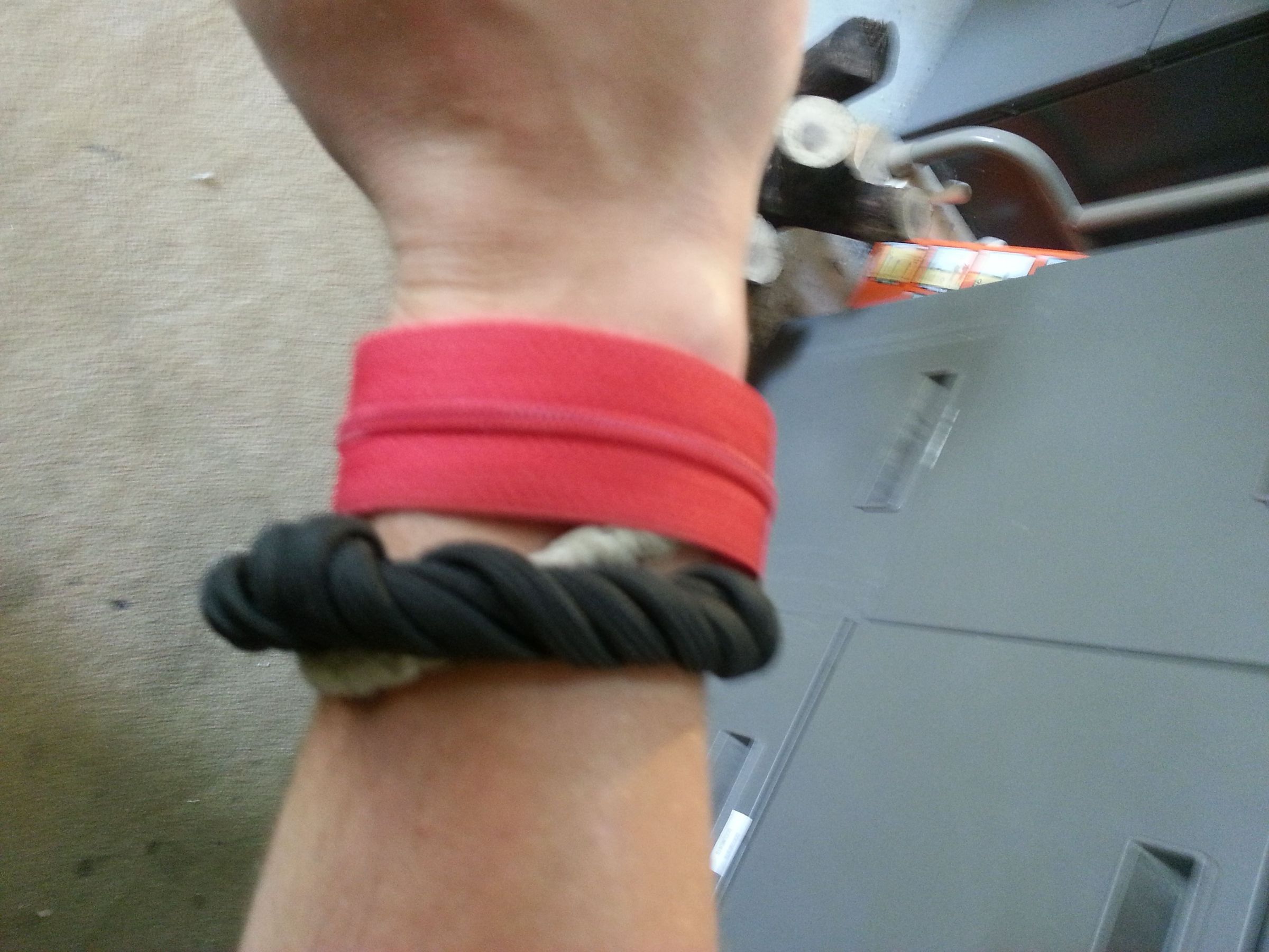 Zipper Wristband 3 Steps Instructables