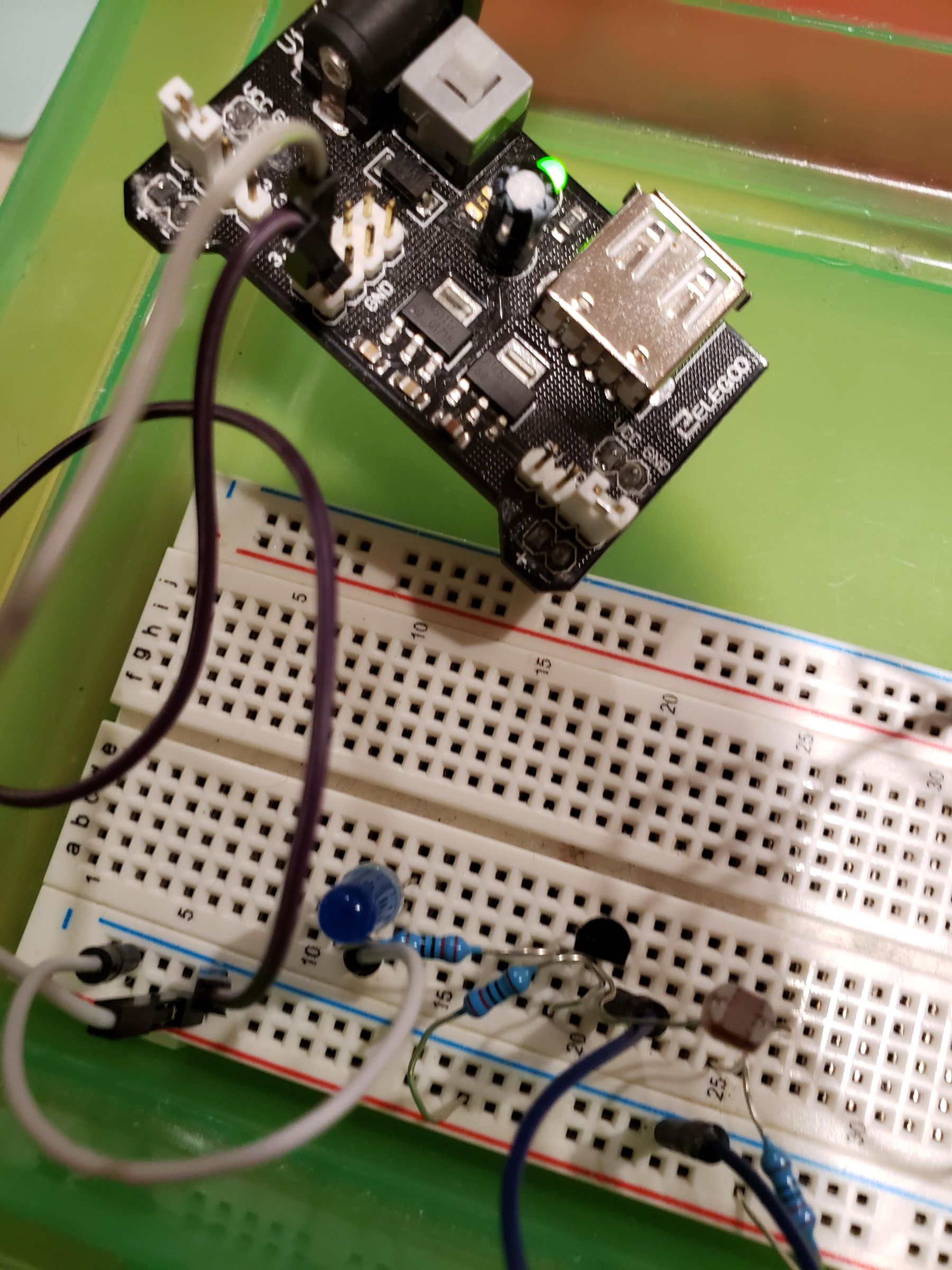 The LDR in a Transistor Circuit With a LED. How It Works