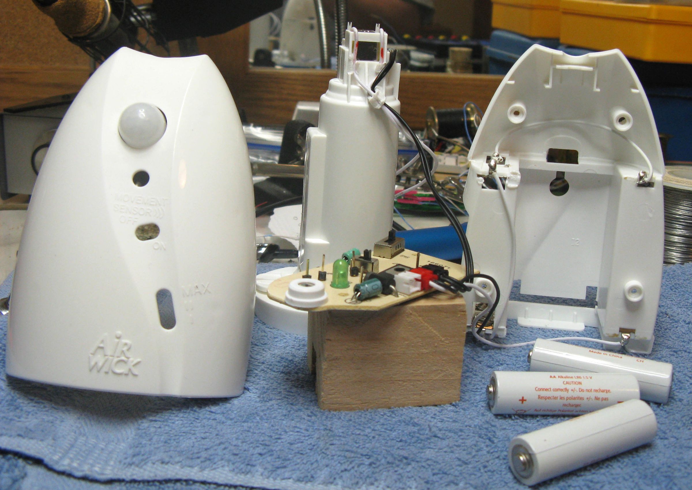 Repurposing an Air Wick Freshmatic Compact IMotion 10 Steps (with