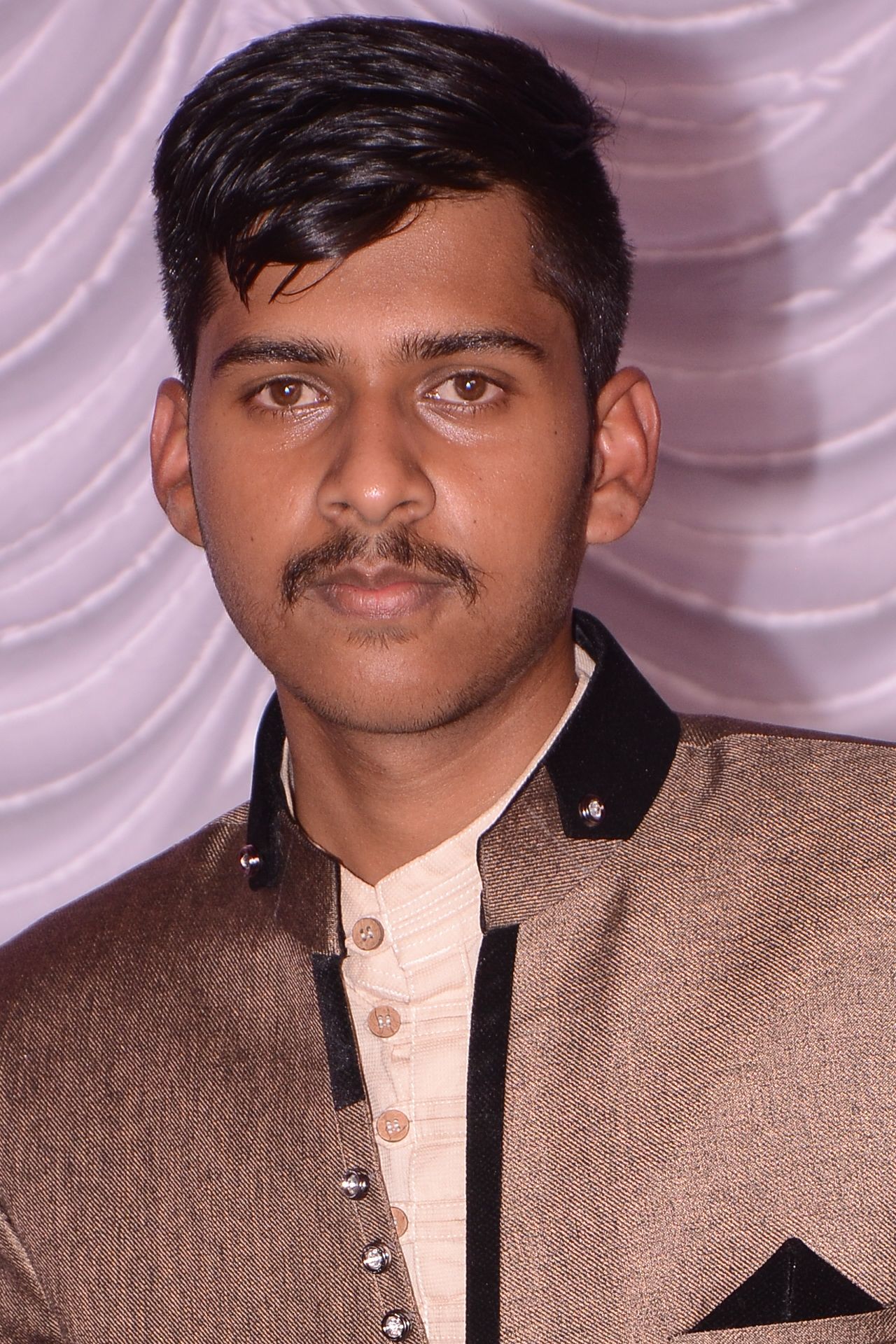 tarun laxkar