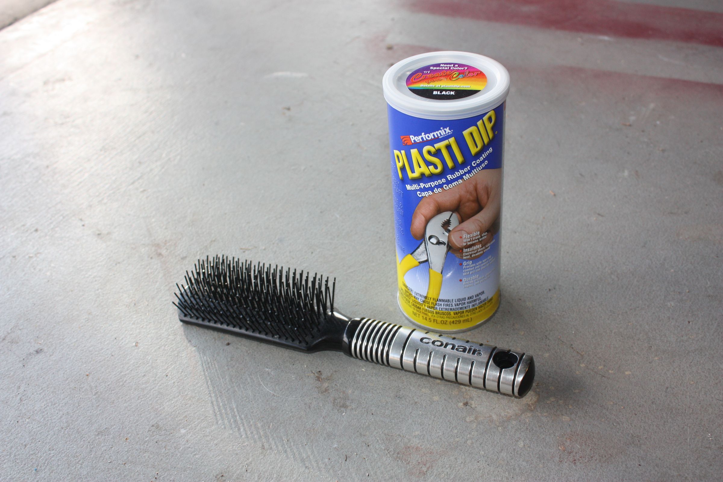 Fix Up an Old Hair Brush With Plasti Dip