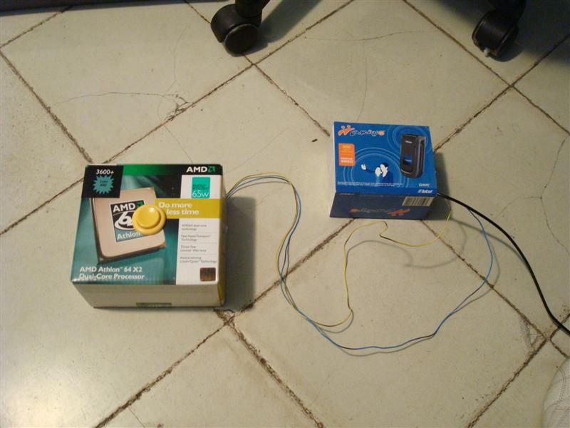 Easy Stealth Footswitch / Pedal to Minimize Windows and Show Desktop