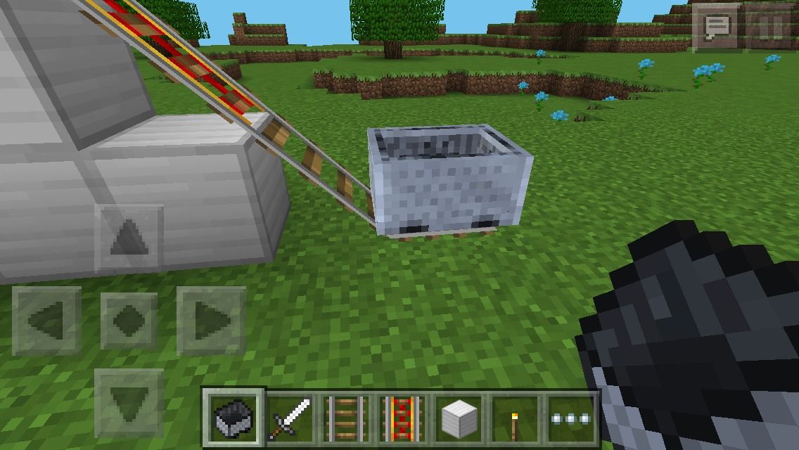 Minecarts on Minecraft PE