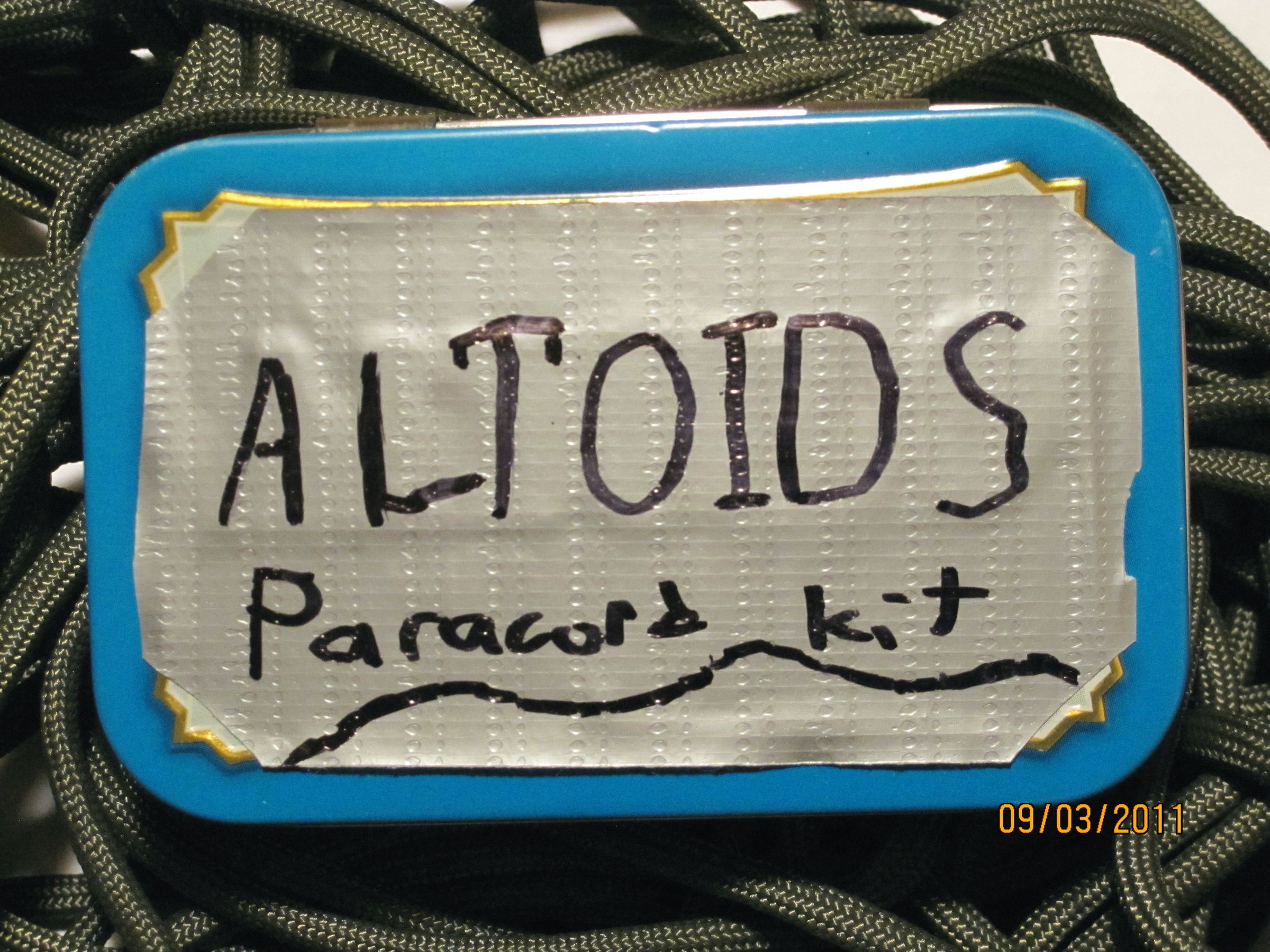 Altoids Paracord Kit
