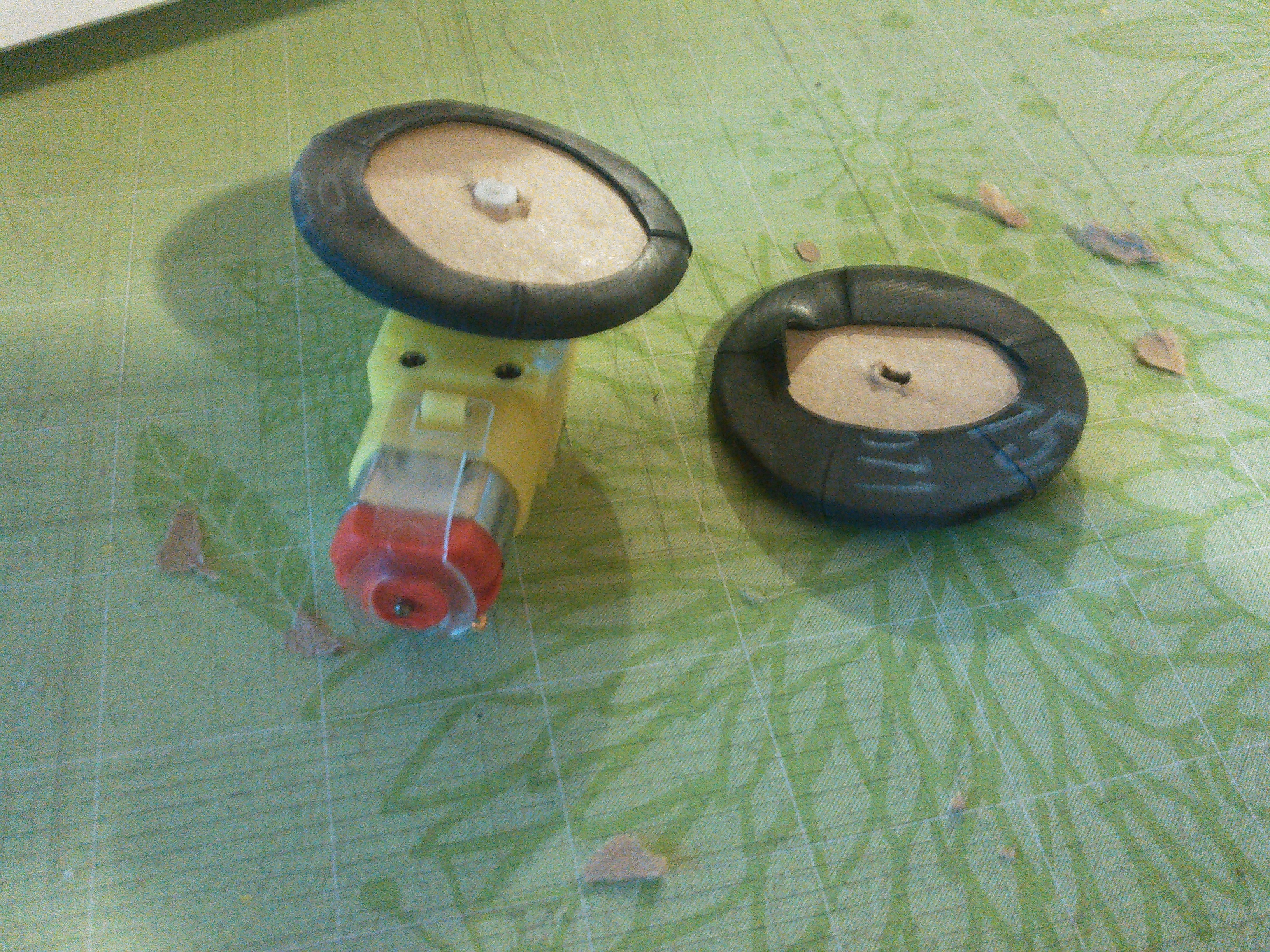 Cereal Box Robot Using Cricut Explore to Cut Chassis and Wheels 19