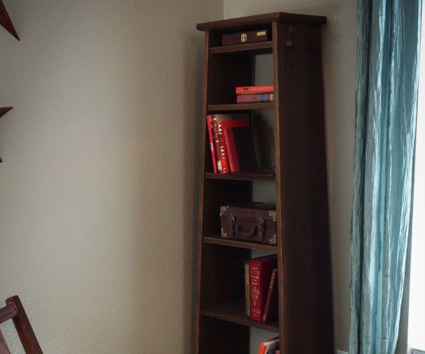 Building a Roycroft Inspired Bookshelf