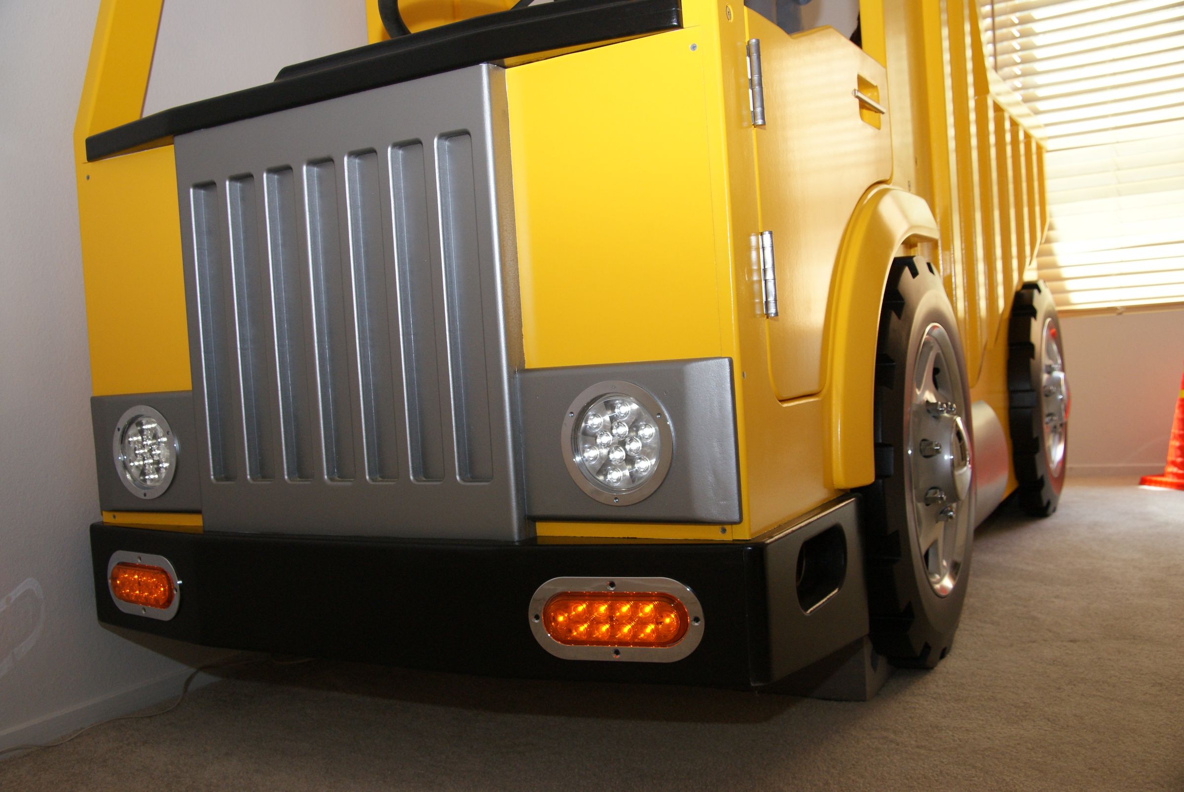 Building a Dump Truck Bed With Front Loader Book Shelf 7 Steps (with