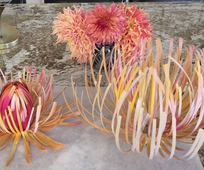 Simple Flower Art From a Plastic Bottle!