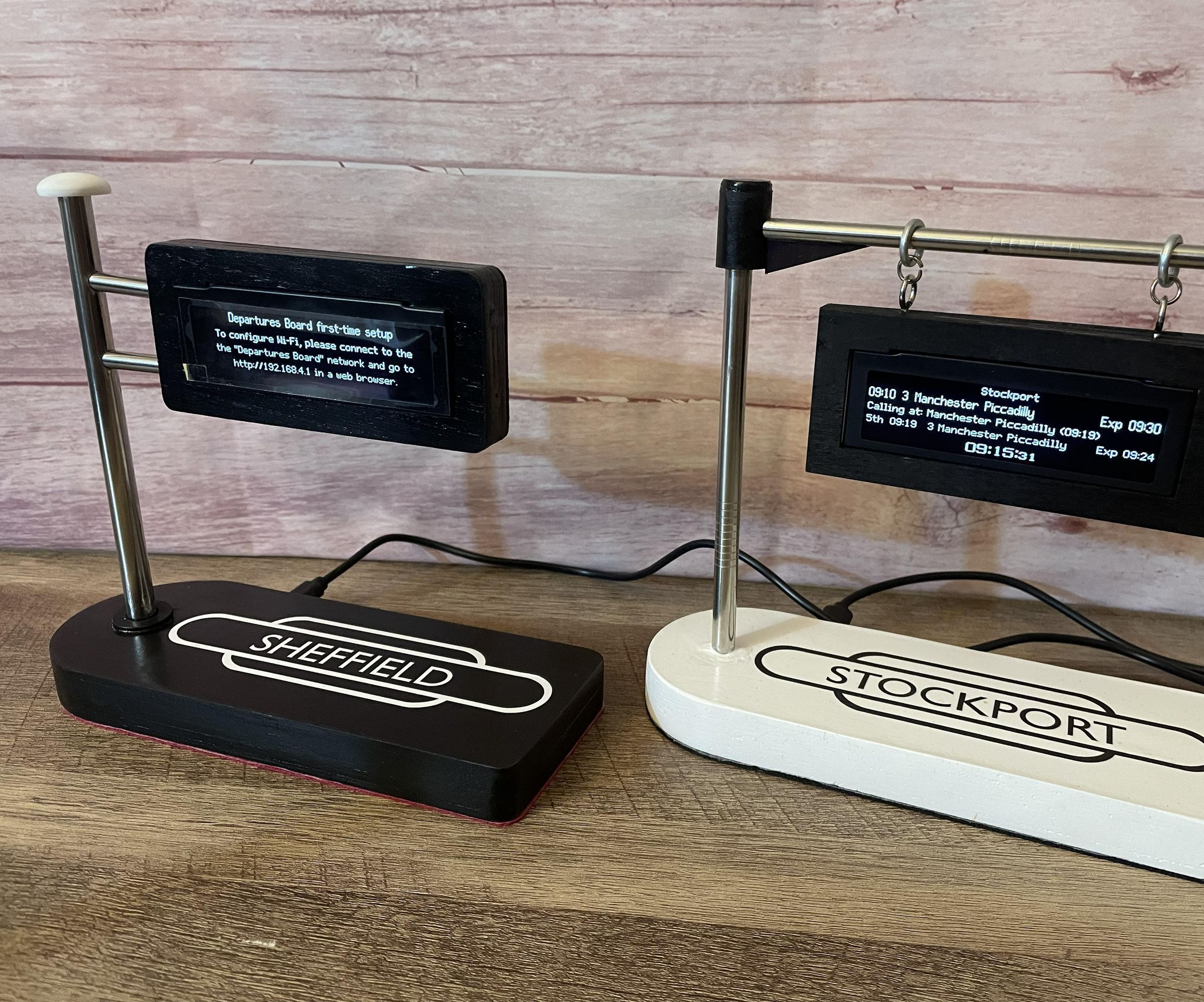 Desktop Live UK Train Departures Clock + Wireless Charger, Weather Station