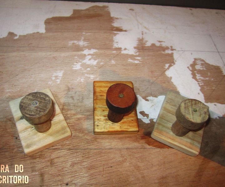 Towel Hooks Out of Pallet and Broomstick Wood