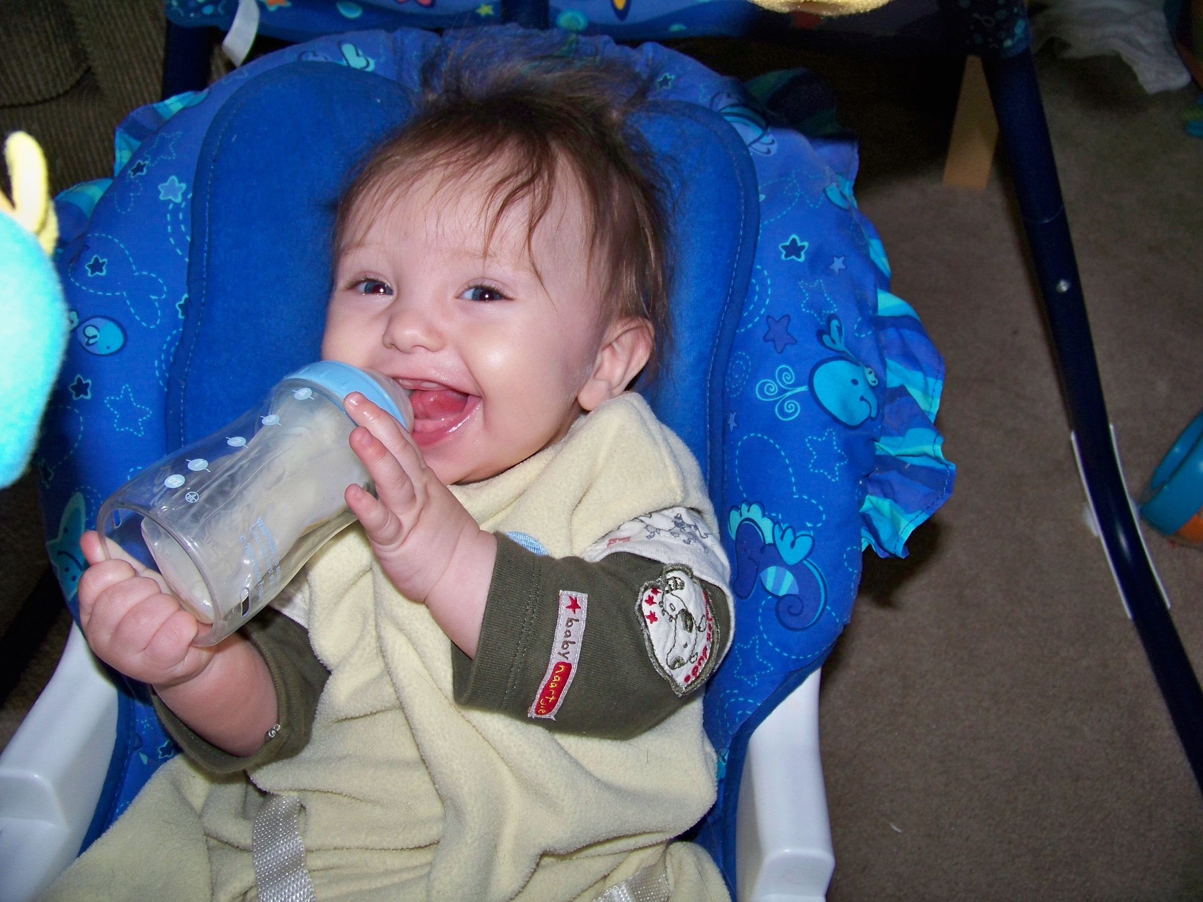 Hands-free Breast Pumping