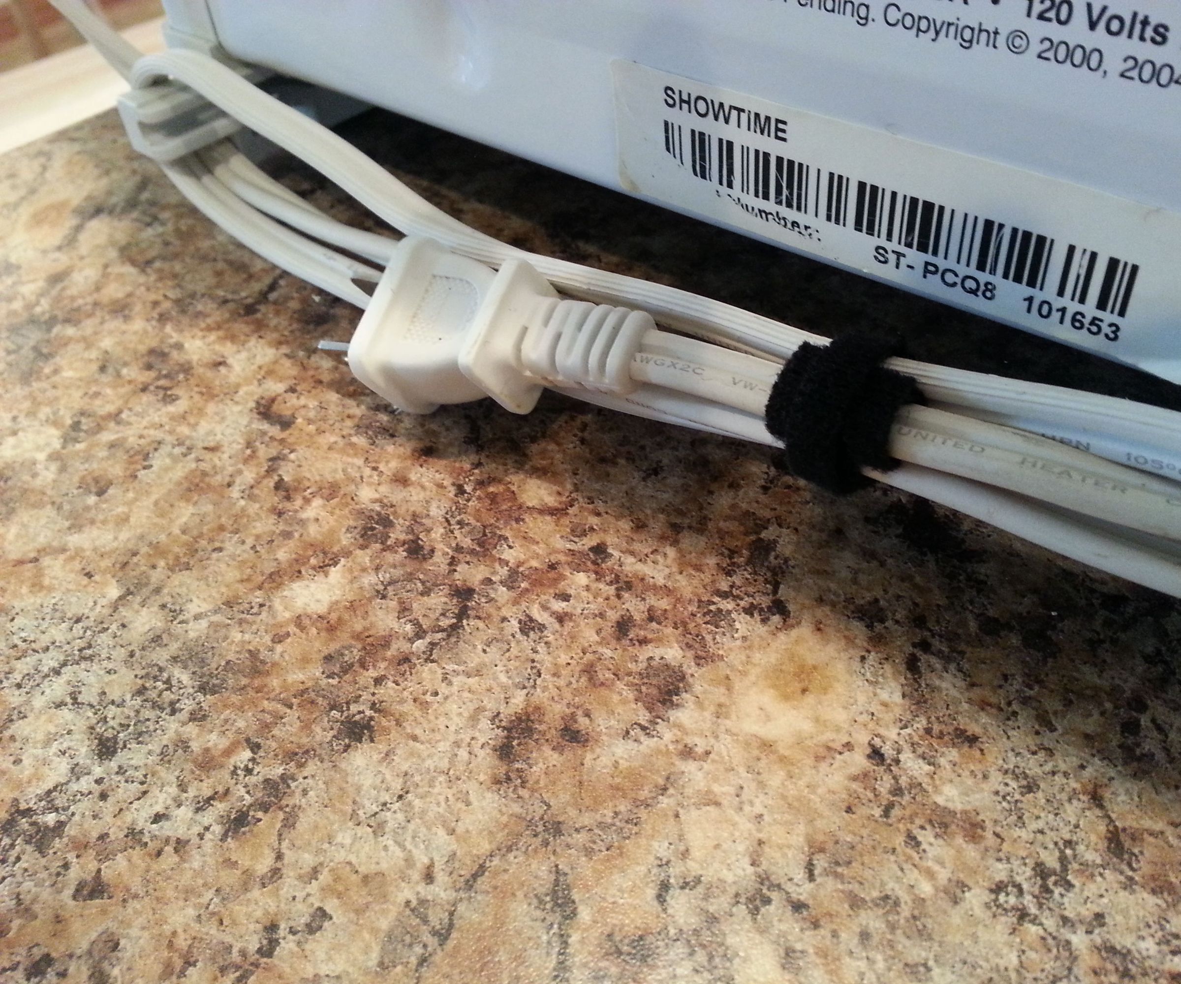 Quick Cable Tie Using Velcro Ribbon