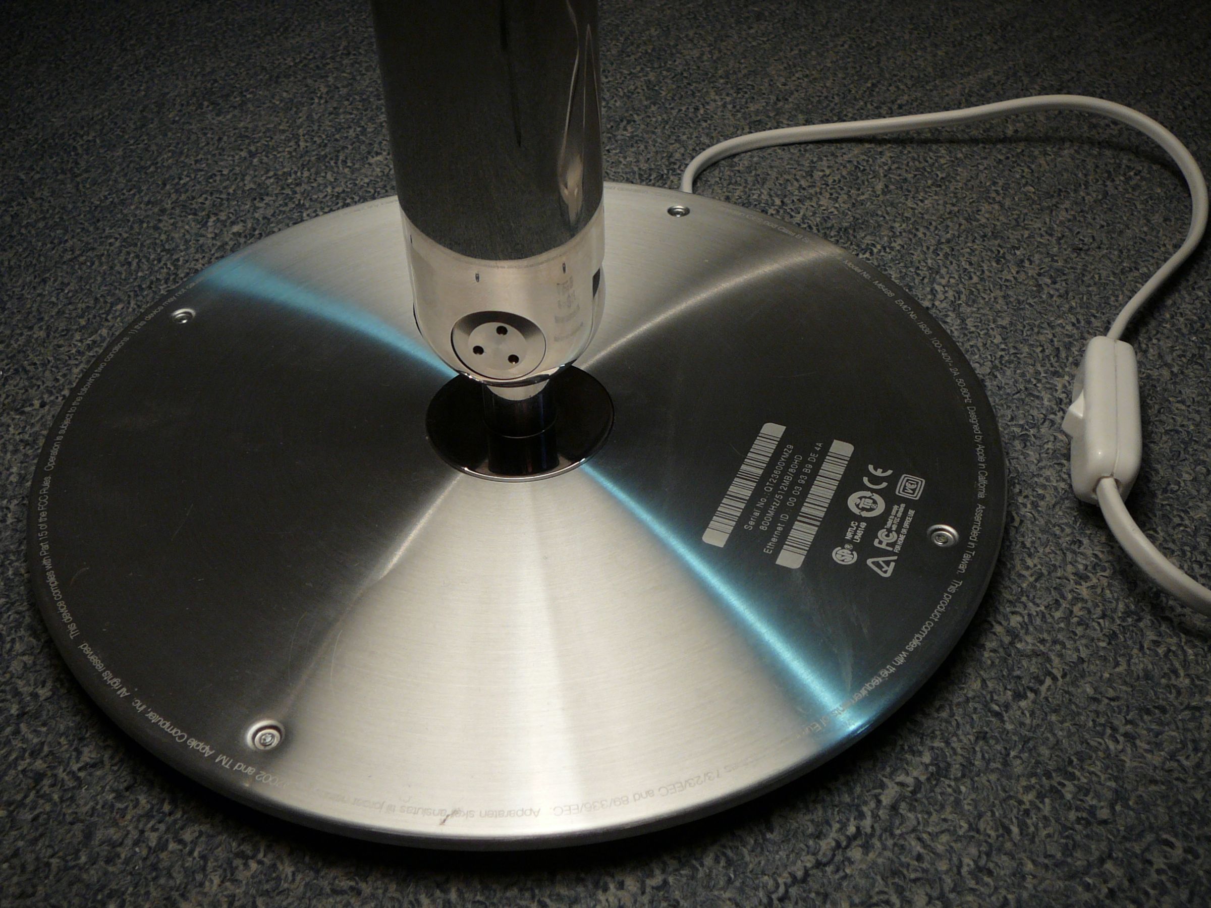 Imac (apple) Tablelamp Instructables