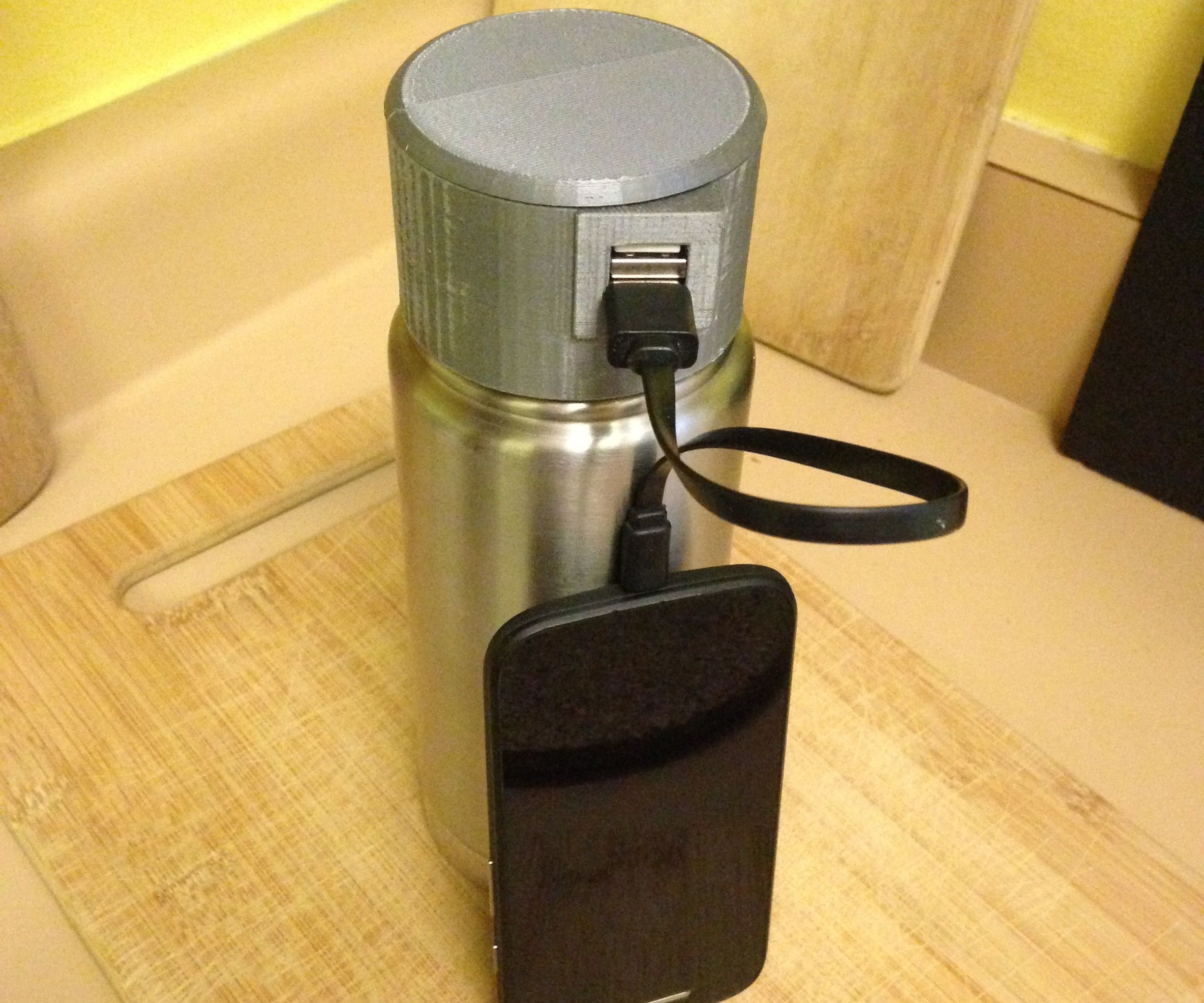 3D Printed Phone Charging Lid for Klean Kanteen