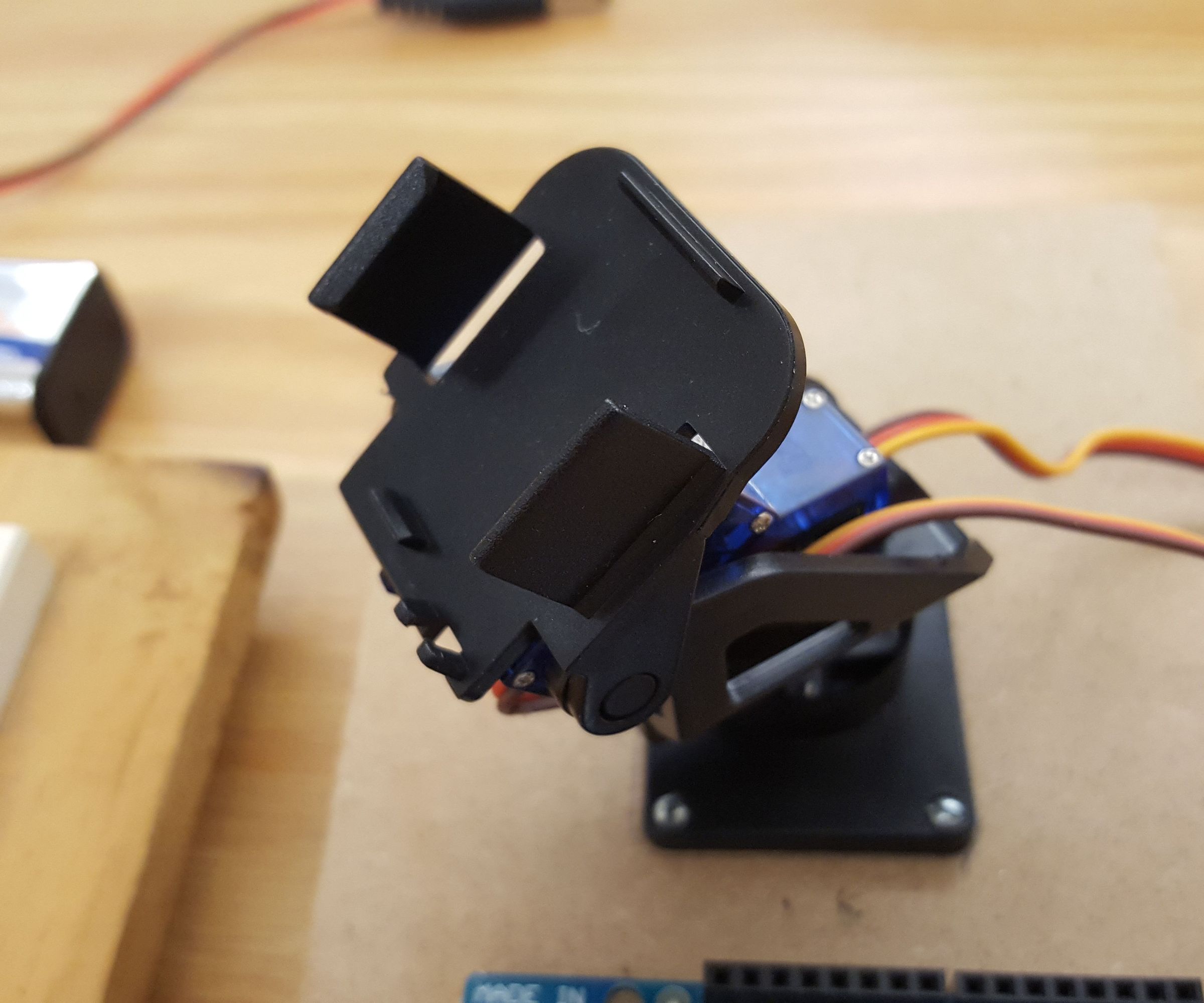 Wireless (RF) Remote Controlled Servo Based Pan/Tilt Using Arduino With Adjustable Position Setting