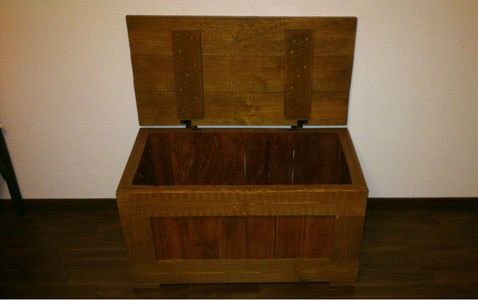 Pallet Chest