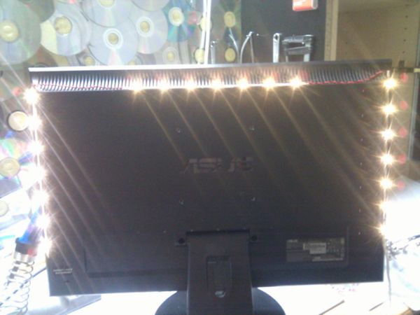 Simple IKEA Ledberg Computer Ambilight