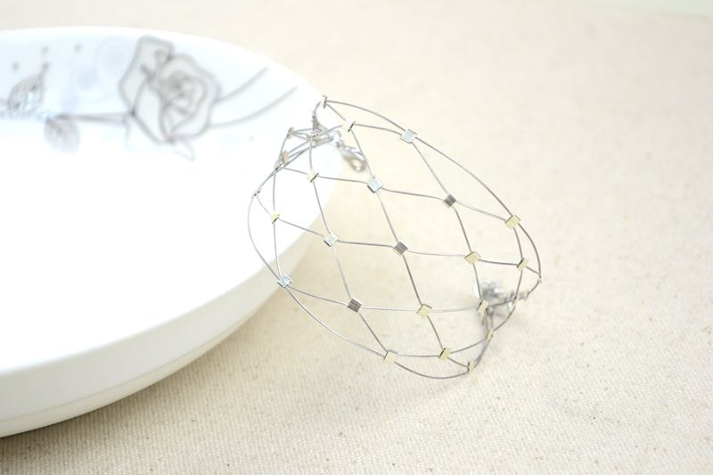 Design Your Own Bracelet Using Wire and Crimp Beads Only