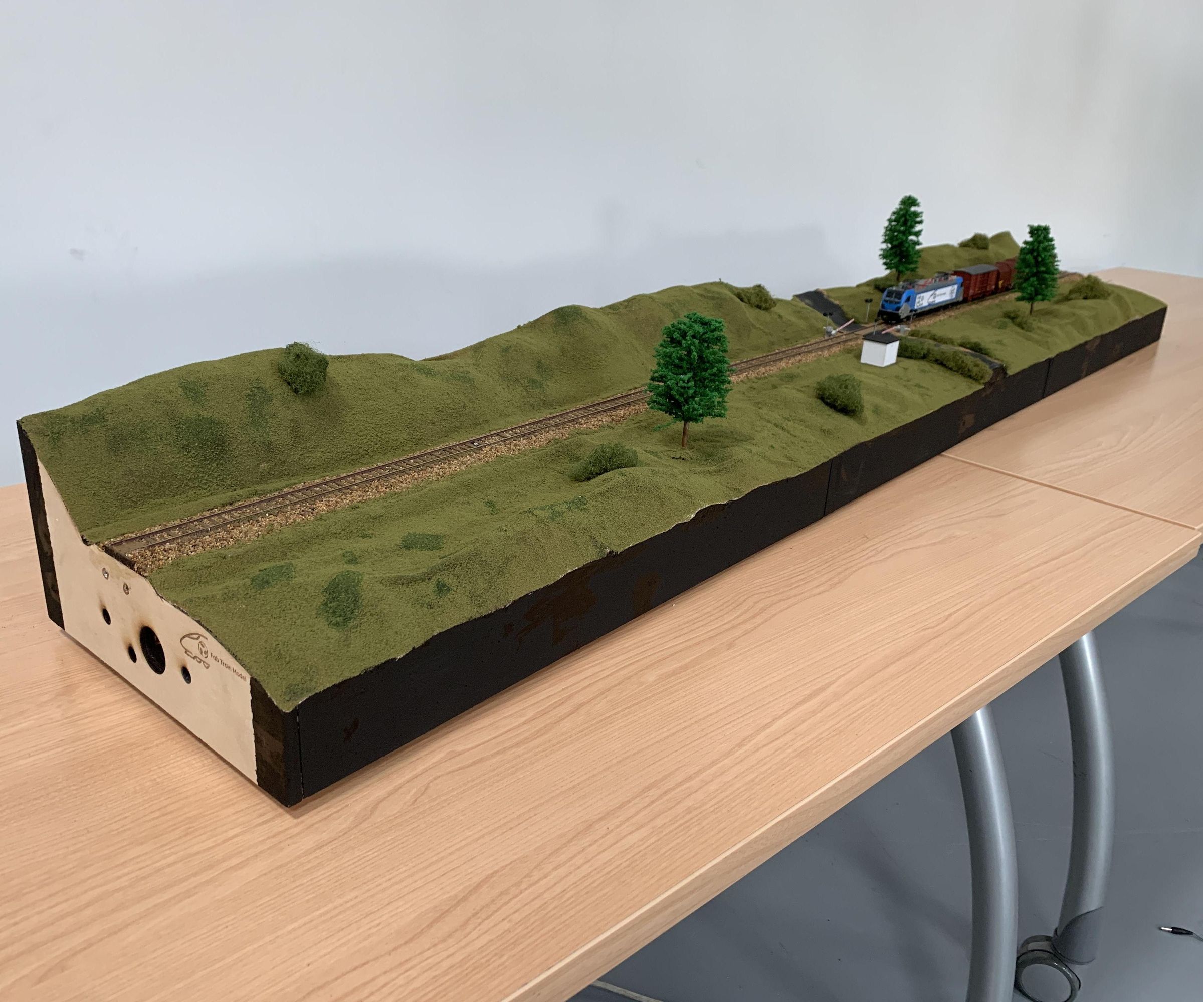 Fab Train Model (Frame and Composites With CNC) 