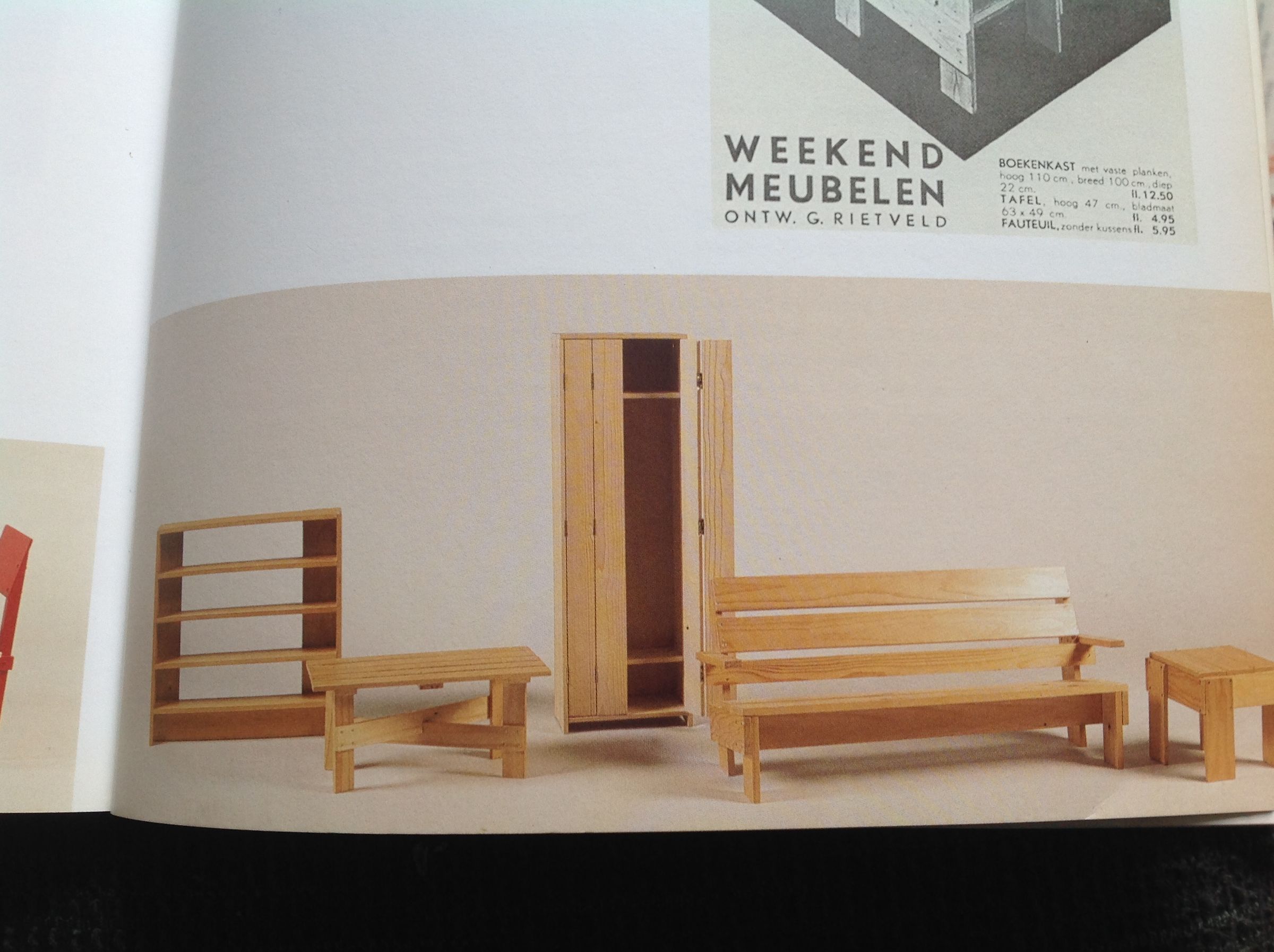 Gerrit Rietveld Crate Chair : 5 Steps (with Pictures) - Instructables