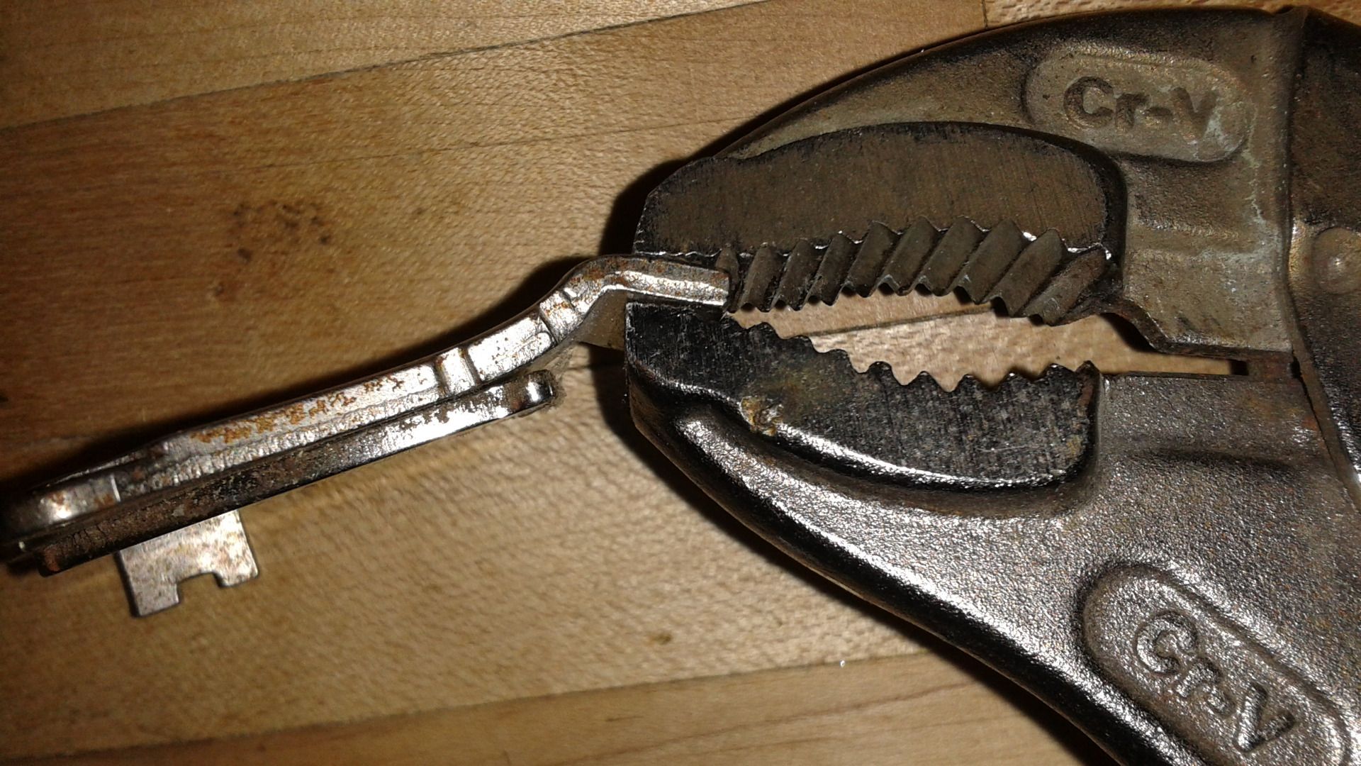 Make a Hardware Sorting Tray From Hard Drive 3 Steps