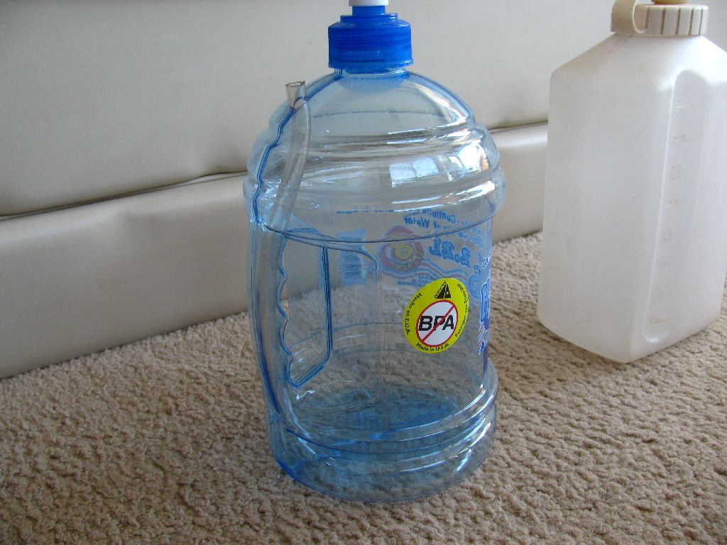 Simple Handheld Camping Shower