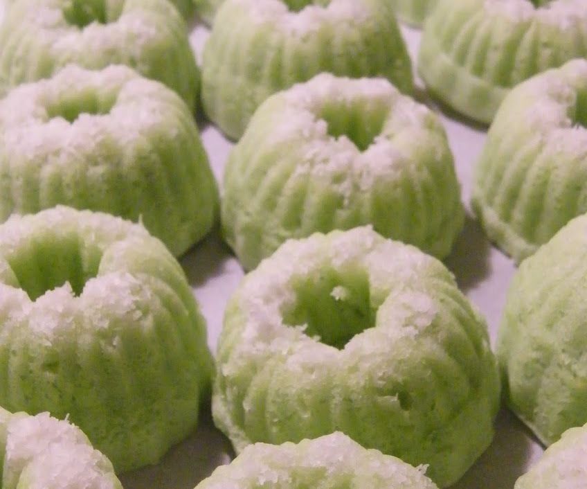 Fragrant Coconut Cakelets (Putu Ayu)