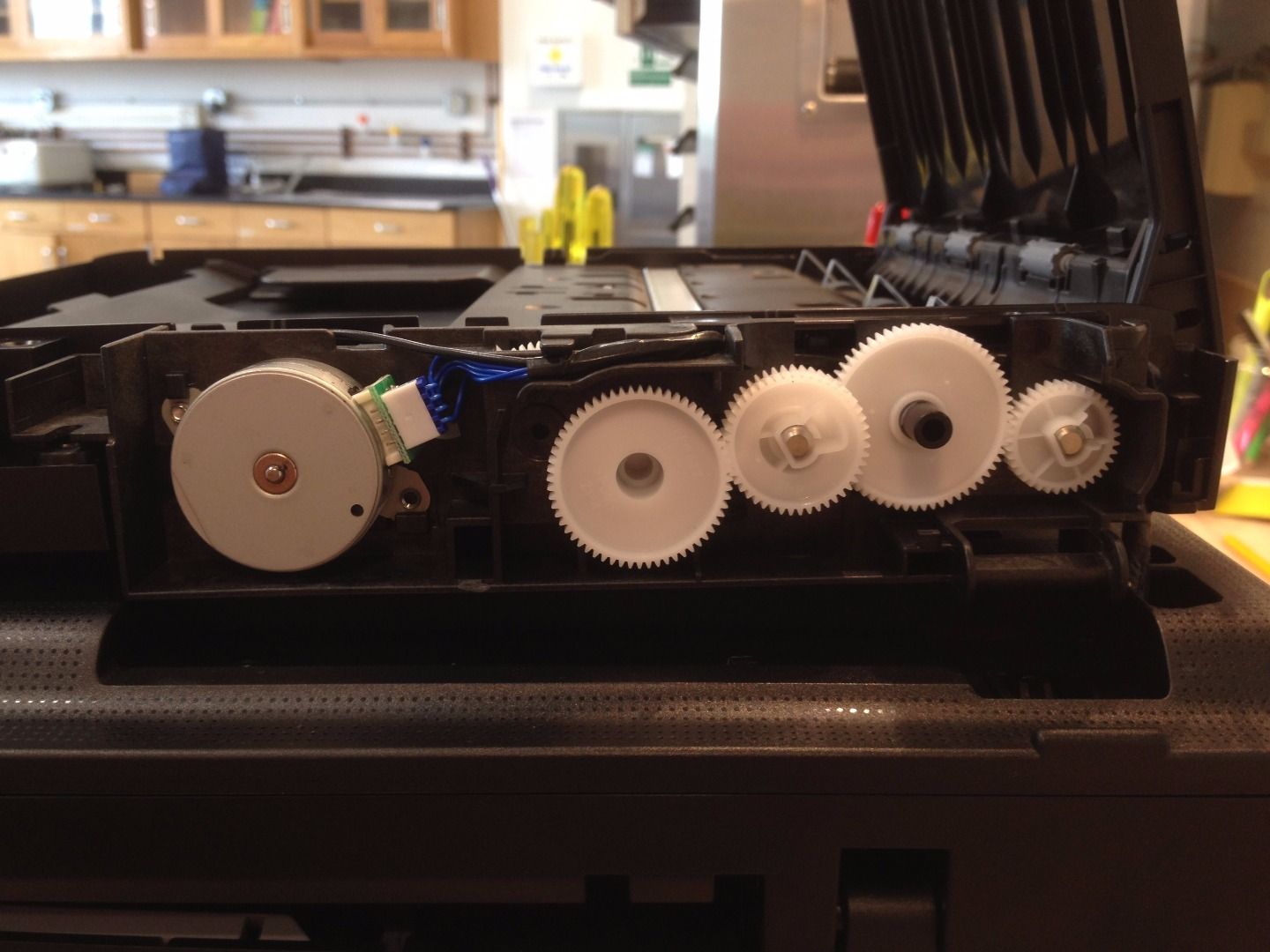 Disassembling a Brother MFC-J450DW Printer : 31 Steps - Instructables