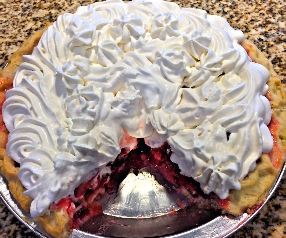 YUMMY Fresh Strawberry Pie 