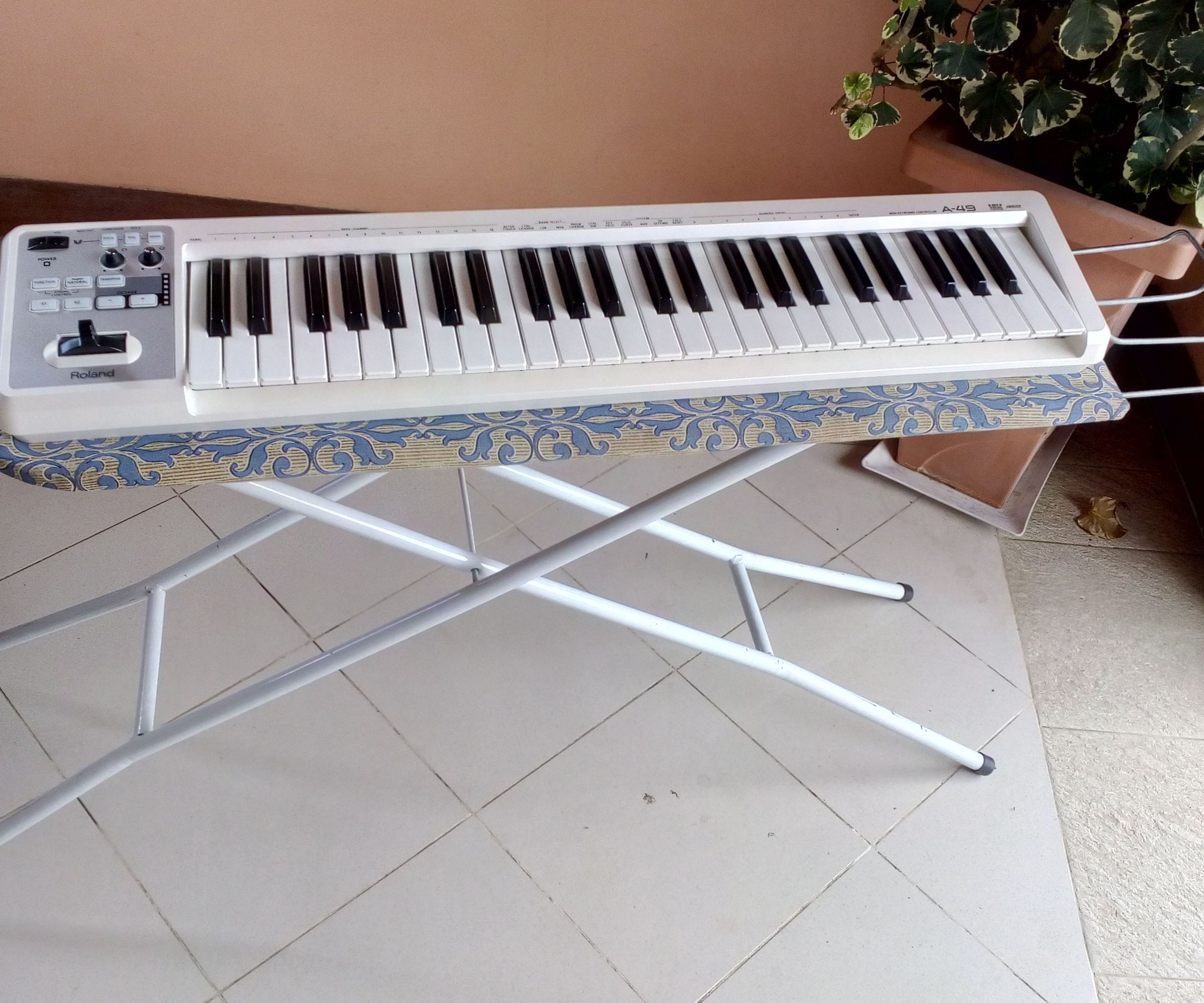 Improvisando Um Suporte Para Teclado