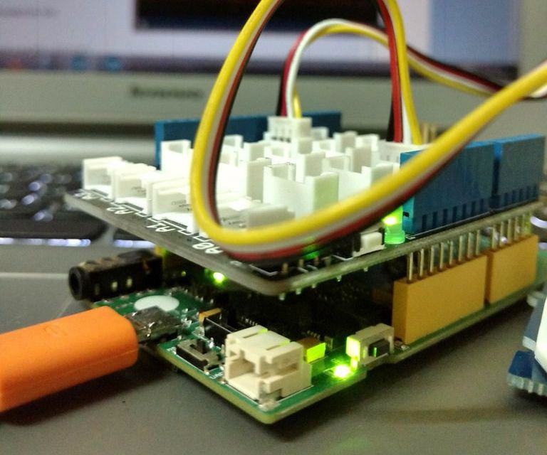 LinkitOne Sensor Data Logging Using GoBetwino