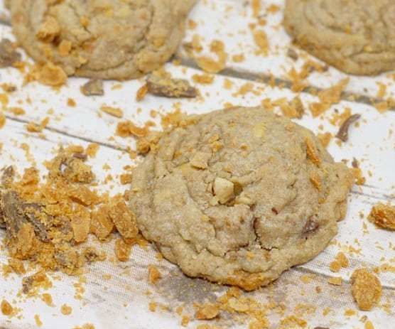 Butterfinger Peanut Butter Cookies