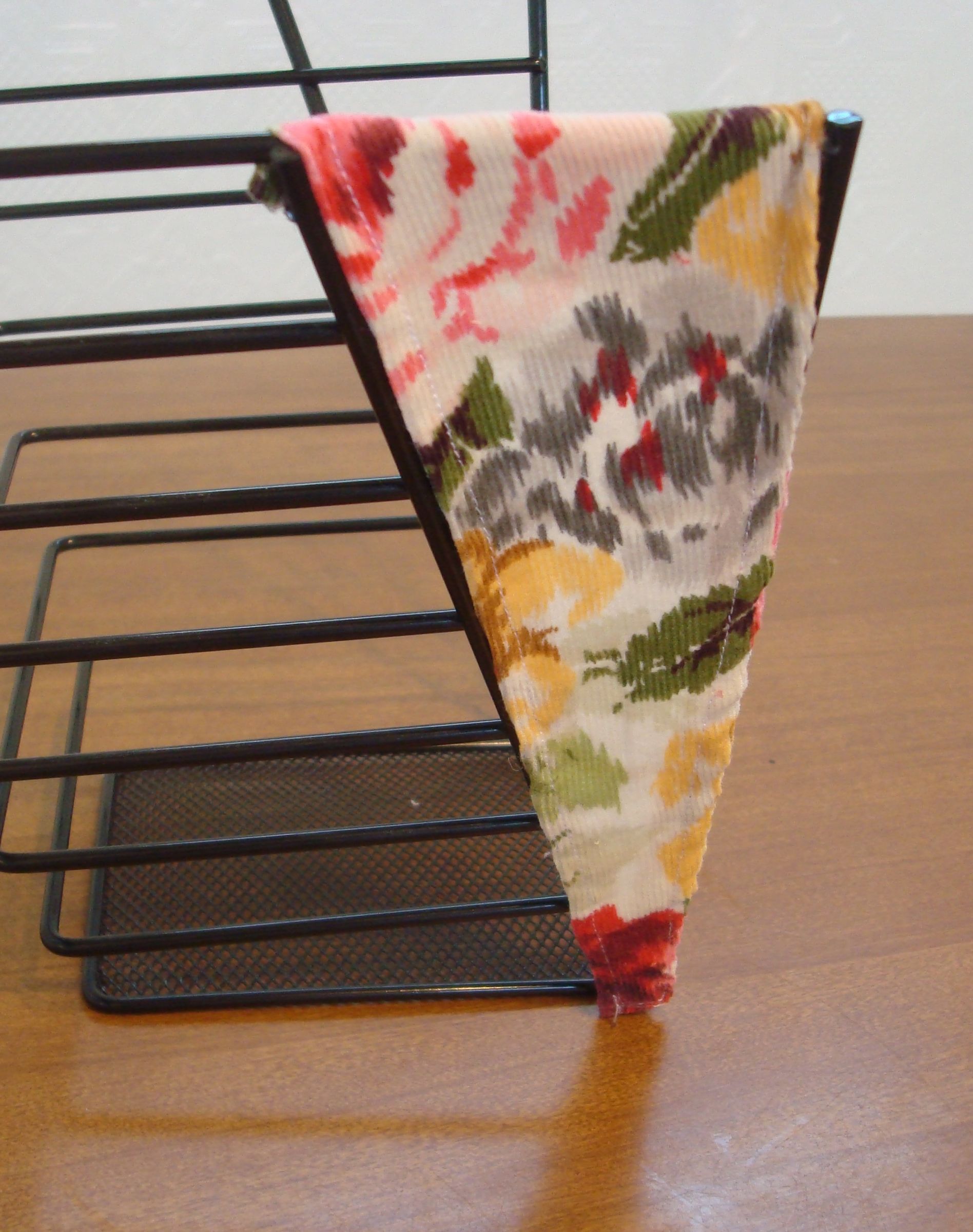 Hanging Desk Organizer Basket 4 Steps Instructables