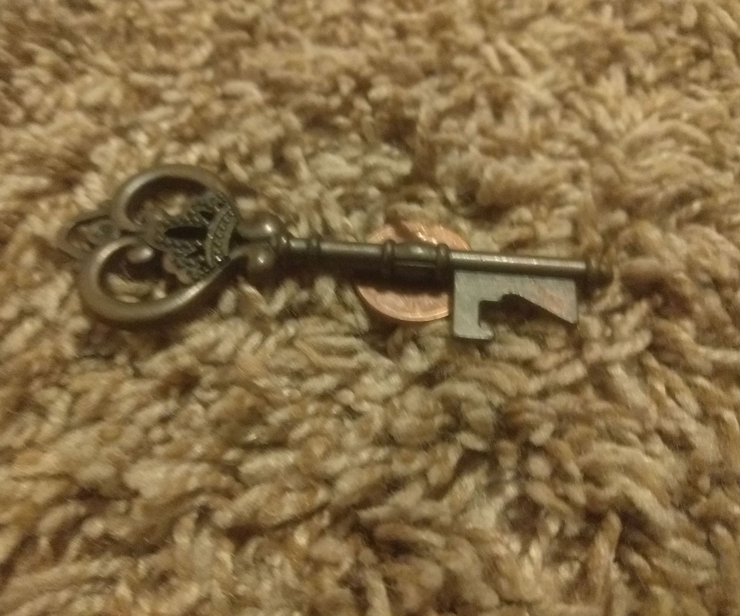 6 Ways to Use Ordinary Items to Hide Valuable Ones