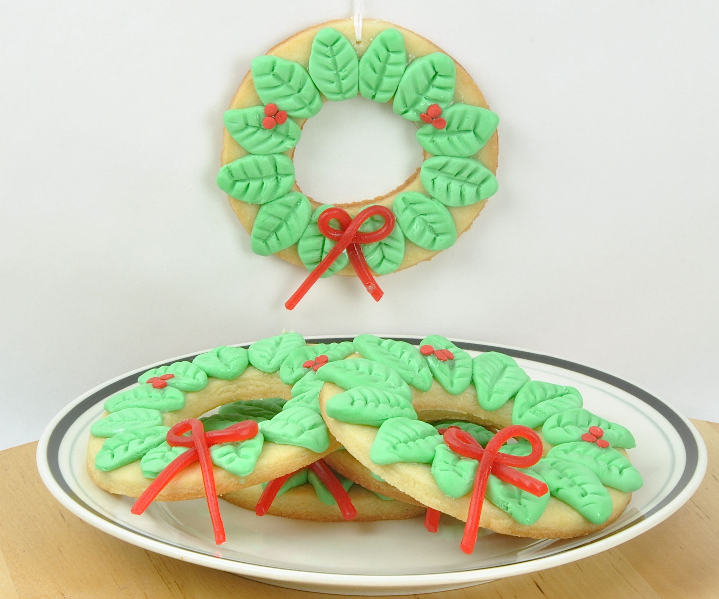 Christmas Wreath Cookies