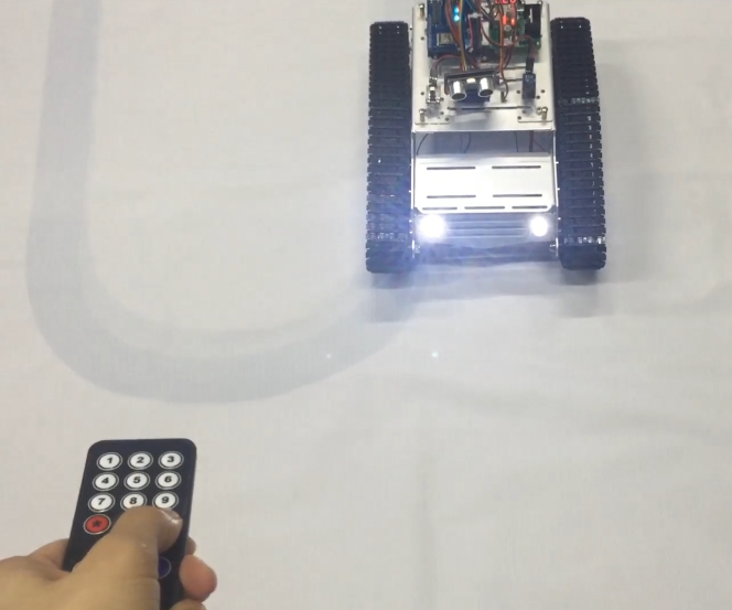 Arduino Tank Car Lesson 4-IR Remote Tank Car