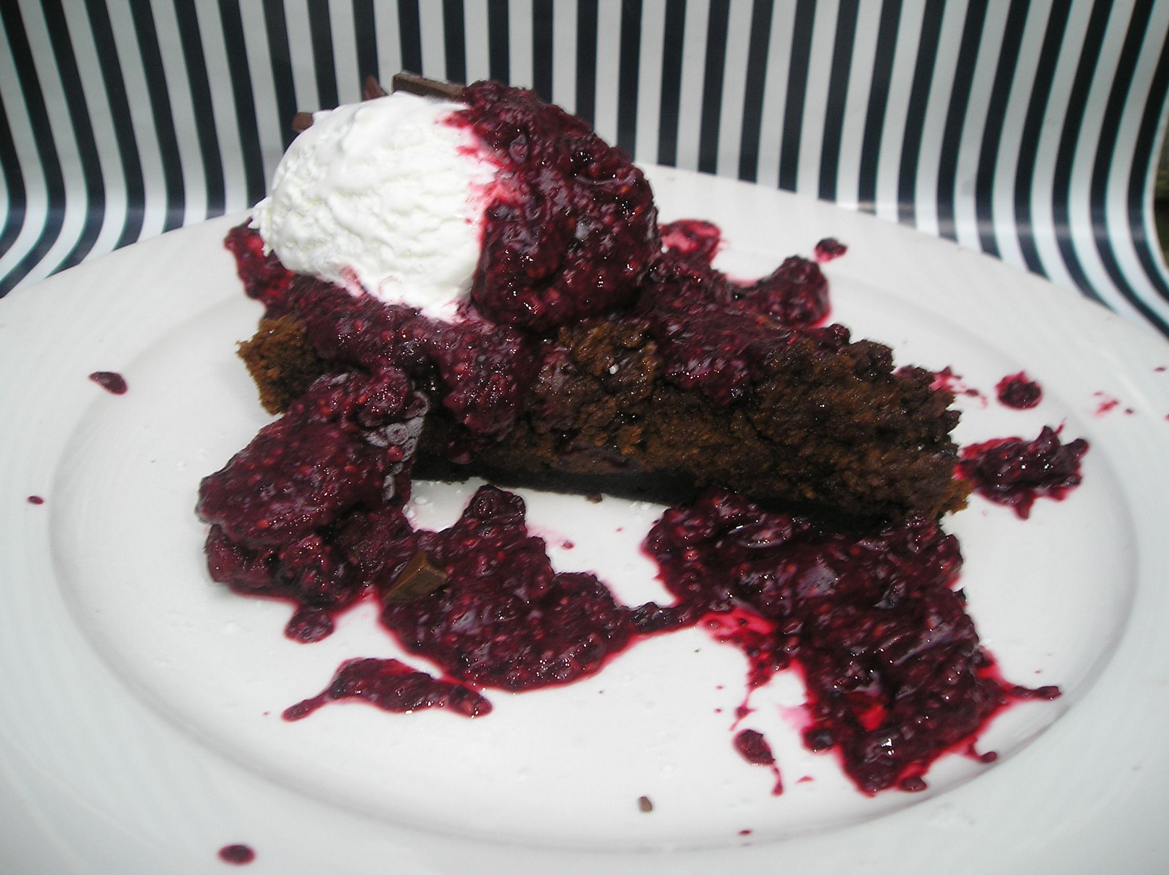 LIFE BY CHOCOLATE - LOWFAT CHOCOLATE BROWNIE PIE Made With XOCAI  Healthy Dark Chocolate, That Is Actually GOOD for You!