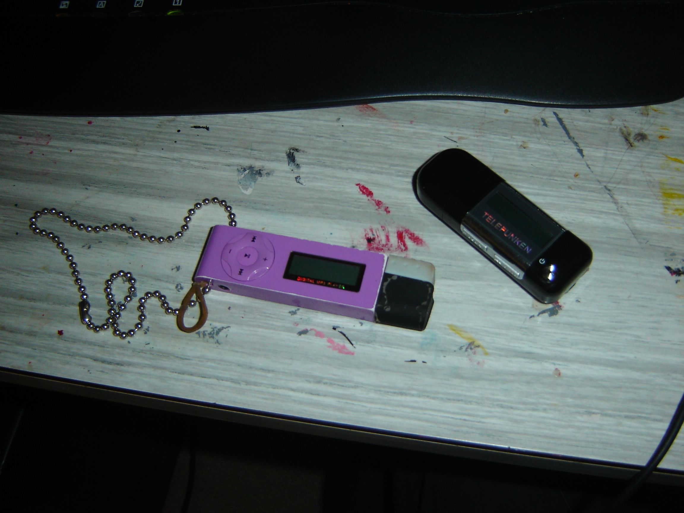 How to Put Music Onto a Stick Type MP3 Player