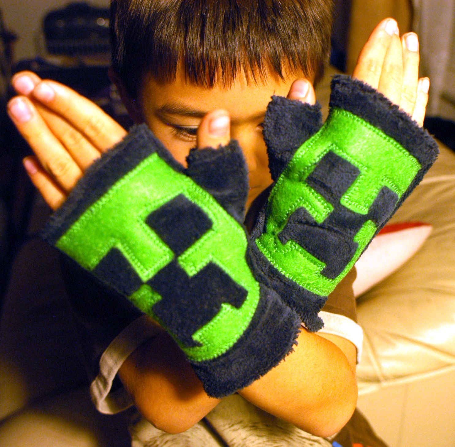 Minecraft Creeper Fingerless Gloves Pattern - Instructables